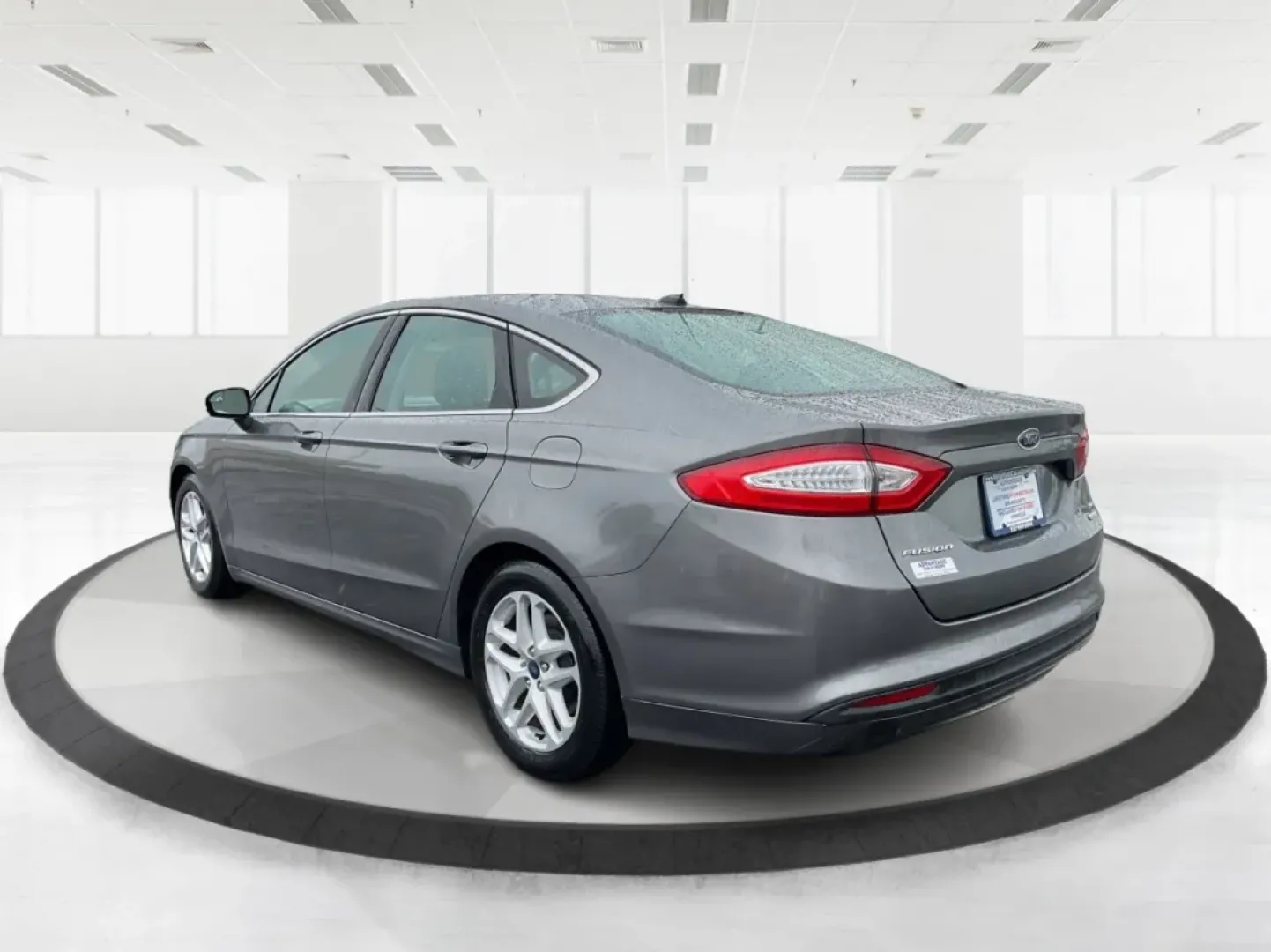 2014 Ford Fusion SE (3FA6P0HD2ER) with an Other engine, located at 4508 South Dixie Dr, Moraine, OH, 45439, (937) 908-9800, 39.689976, -84.218452 - **Discover Your Next Adventure with the 2014 Ford Fusion SE at Advantage Car and Credit - Moraine** <br /> <br /> Are you ready to elevate your daily commute or family road trips? The 2014 Ford Fusion SE is your gateway to a lifestyle brimming with comfort, technology, and reliability. Ideal for bu - Photo#4