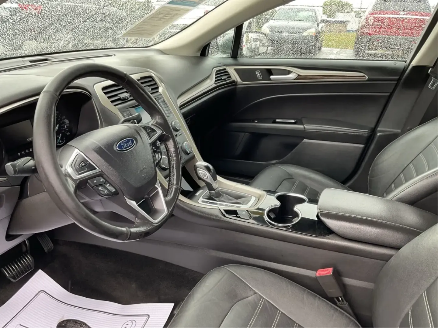 2014 Ford Fusion SE (3FA6P0HD2ER) with an Other engine, located at 4508 South Dixie Dr, Moraine, OH, 45439, (937) 908-9800, 39.689976, -84.218452 - **Discover Your Next Adventure with the 2014 Ford Fusion SE at Advantage Car and Credit - Moraine** <br /> <br /> Are you ready to elevate your daily commute or family road trips? The 2014 Ford Fusion SE is your gateway to a lifestyle brimming with comfort, technology, and reliability. Ideal for bu - Photo#9