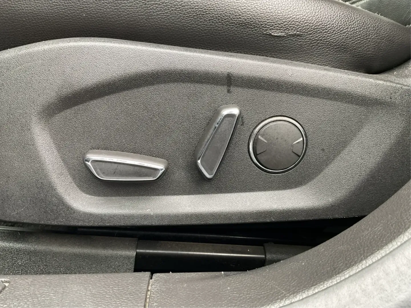 2014 Ford Fusion SE (3FA6P0HD2ER) with an Other engine, located at 4508 South Dixie Dr, Moraine, OH, 45439, (937) 908-9800, 39.689976, -84.218452 - **Discover Your Next Adventure with the 2014 Ford Fusion SE at Advantage Car and Credit - Moraine** <br /> <br /> Are you ready to elevate your daily commute or family road trips? The 2014 Ford Fusion SE is your gateway to a lifestyle brimming with comfort, technology, and reliability. Ideal for bu - Photo#18