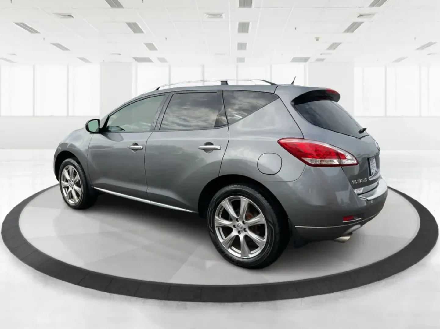 2014 Nissan Murano LE (JN8AZ1MW9EW) with an 3.5L V-6 DOHC engine, located at 8750 N County Rd 25A, Piqua, OH, 45356, (937) 908-9800, 40.164391, -84.232513 - **Elevate Your Driving Experience with the 2014 Nissan Murano LE Perfect for Family Adventures and Daily Commutes!**<br /> <br /> Are you searching for a vehicle that combines comfort, performance, and versatility? The 2014 Nissan Murano LE, available now at Advantage Car and Credit in Piqua, OH, i - Photo#4