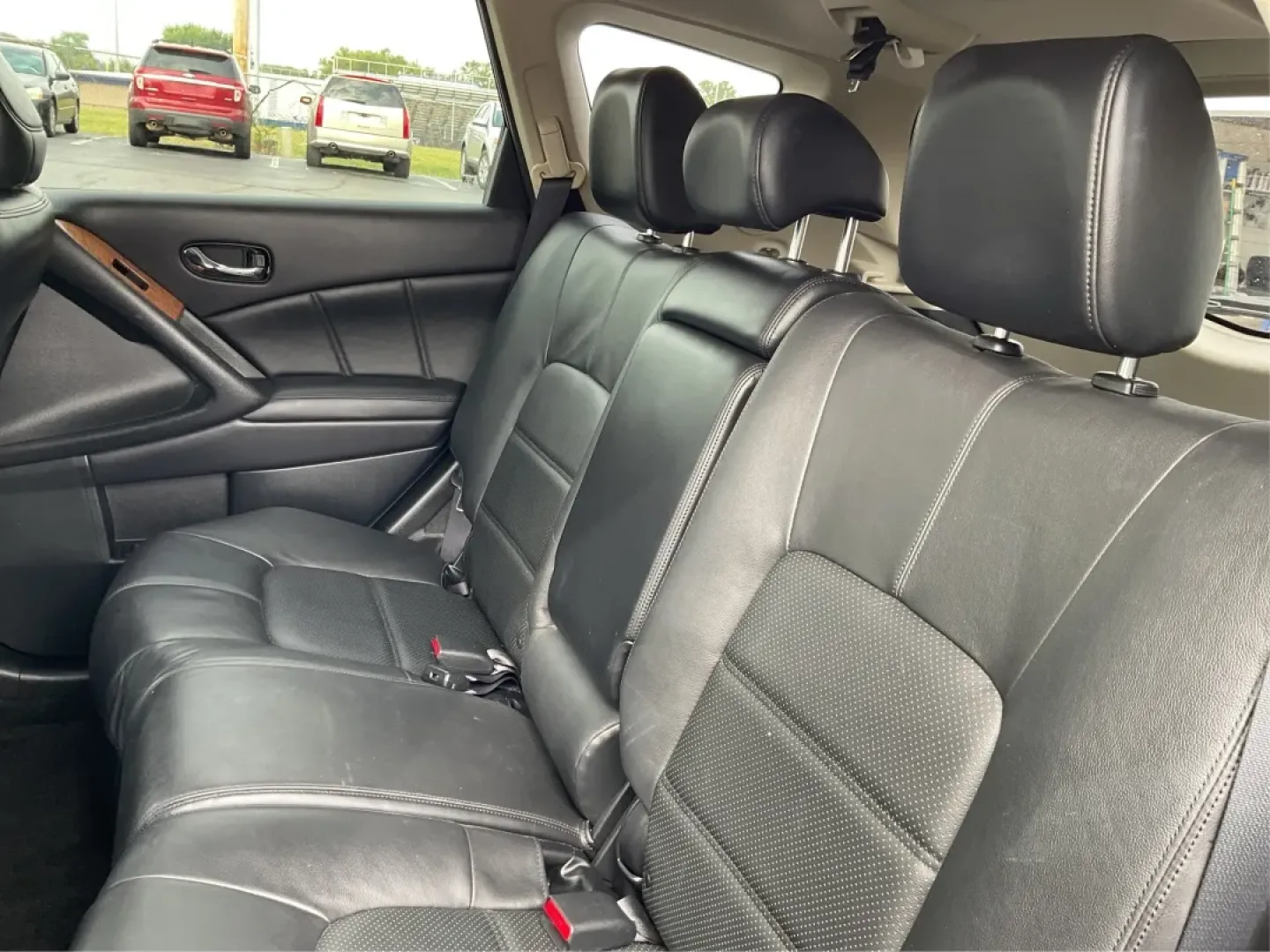 2014 Nissan Murano LE (JN8AZ1MW9EW) with an 3.5L V-6 DOHC engine, located at 8750 N County Rd 25A, Piqua, OH, 45356, (937) 908-9800, 40.164391, -84.232513 - **Elevate Your Driving Experience with the 2014 Nissan Murano LE Perfect for Family Adventures and Daily Commutes!**<br /> <br /> Are you searching for a vehicle that combines comfort, performance, and versatility? The 2014 Nissan Murano LE, available now at Advantage Car and Credit in Piqua, OH, i - Photo#10