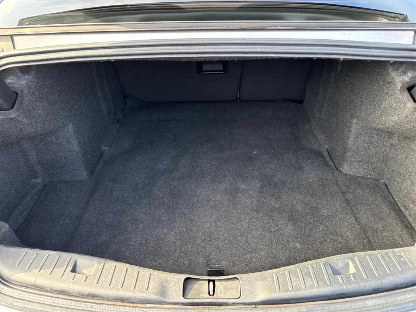 2013 Lincoln MKZ Base (3LN6L2J96DR) with an Other engine, located at 880 E. National Road, Vandalia, OH, 45377, (937) 908-9800, 39.891918, -84.183594 - **Elevate Your Drive with the 2013 Lincoln MKZ at Advantage Car and Credit!**<br /> <br /> Are you searching for the perfect vehicle to enhance your daily commute, family outings, or weekend adventures? Look no further! The 2013 Lincoln MKZ is the ideal choice for those who appreciate luxury, comfor - Photo#12