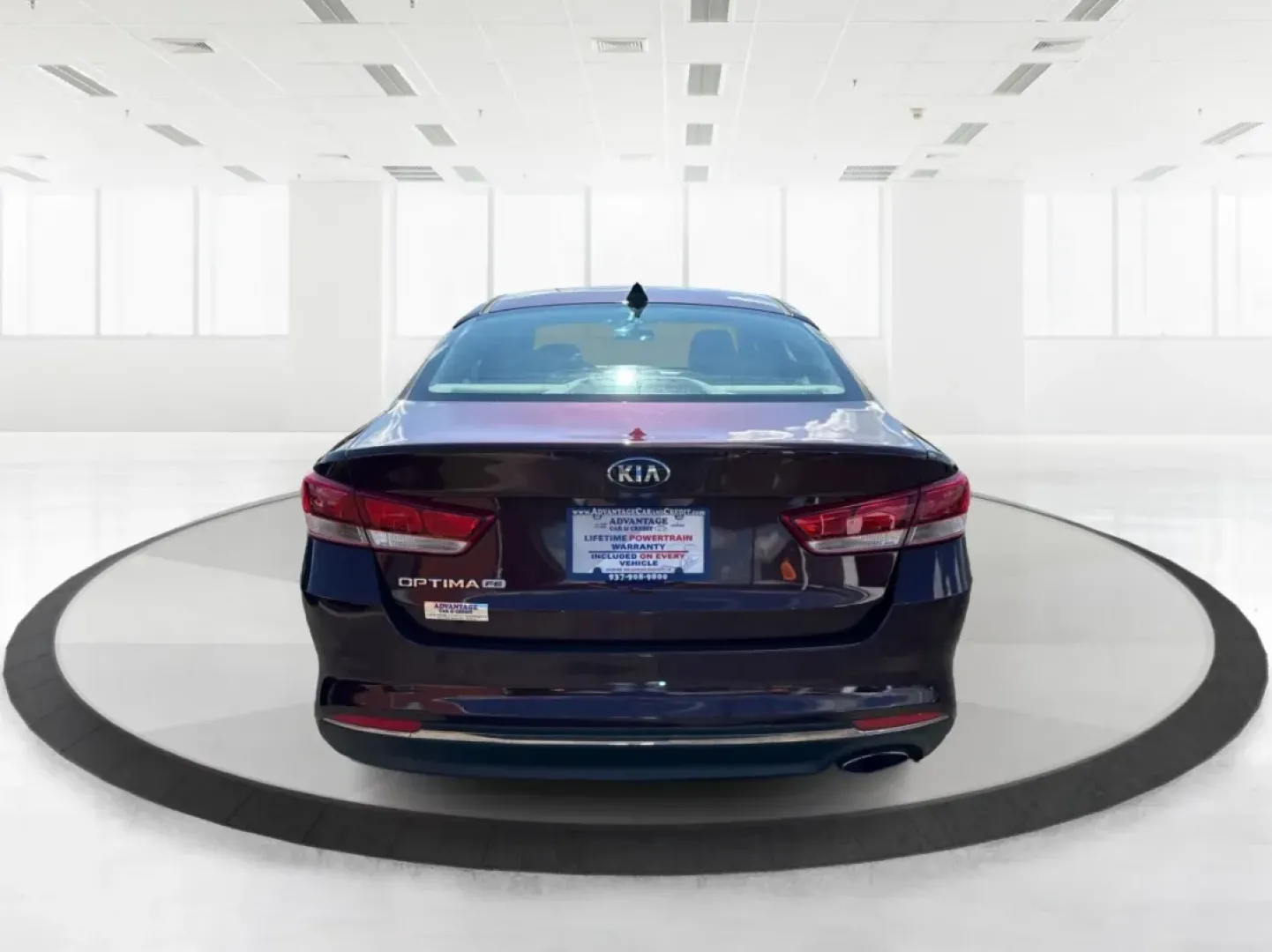 2016 Kia Optima LX (5XXGT4L38GG) with an Theta II 2.4L I-4 gasoline direct injection engine, located at 880 E. National Road, Vandalia, OH, 45377, (937) 908-9800, 39.891918, -84.183594 - **Drive Your Future with the 2016 Kia Optima LX Perfect for All Lifestyles!**<br /> <br /> Are you searching for the perfect vehicle to enhance your daily commute, weekend getaways, or even your family's adventures? Look no further than our stunning 2016 Kia Optima LX, available now at Advantage Ca - Photo#3