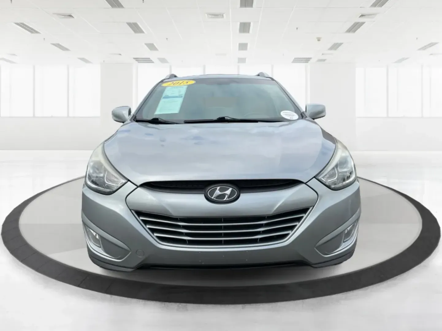 2015 Hyundai Tucson SE (KM8JUCAG2FU) with an Theta II 2.4L I-4 gasoline direct injection engine, located at 1099 N County Rd 25A , Troy, OH, 45373, (937) 908-9800, 40.057079, -84.212883 - Are you ready to elevate your daily commute or weekend adventures? The 2015 Hyundai Tucson SE, available exclusively at Advantage Car and Credit in Troy, OH, is the perfect SUV for anyone looking to enhance their lifestyle with a reliable and stylish vehicle. With its robust features and practicalit - Photo#5