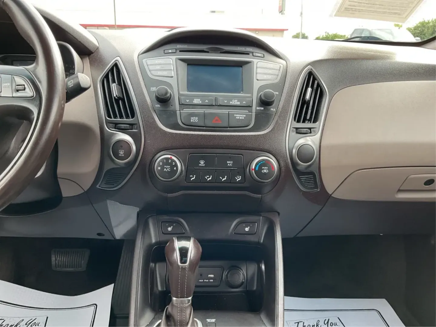2015 Hyundai Tucson SE (KM8JUCAG2FU) with an Theta II 2.4L I-4 gasoline direct injection engine, located at 1099 N County Rd 25A , Troy, OH, 45373, (937) 908-9800, 40.057079, -84.212883 - Are you ready to elevate your daily commute or weekend adventures? The 2015 Hyundai Tucson SE, available exclusively at Advantage Car and Credit in Troy, OH, is the perfect SUV for anyone looking to enhance their lifestyle with a reliable and stylish vehicle. With its robust features and practicalit - Photo#12