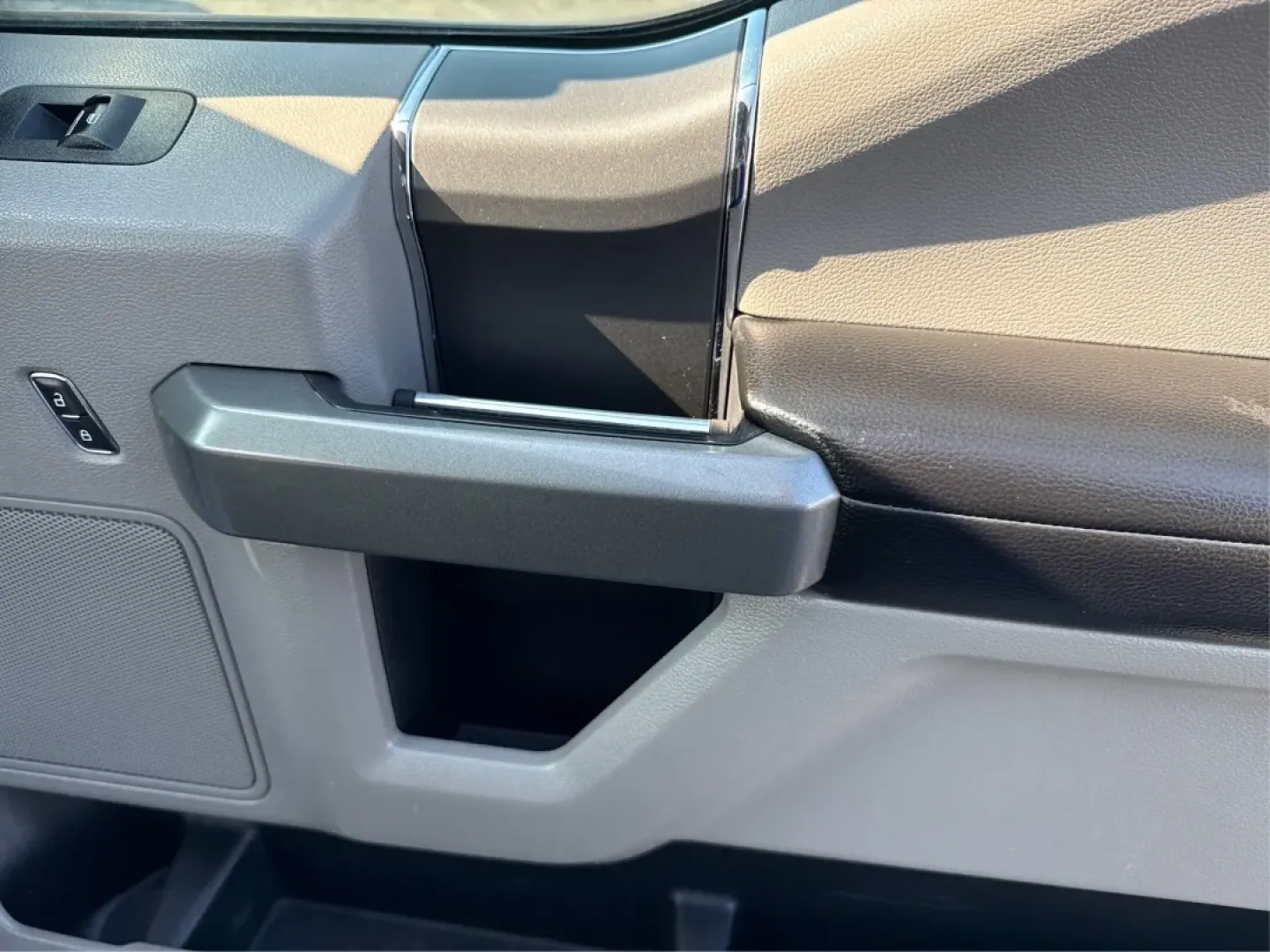 2017 Ford F-150 XLT (1FTFX1EF2HF) with an 5L V-8 DOHC engine, located at 401 Woodman Dr, Riverside, OH, 45431, (937) 908-9800, 39.760899, -84.123421 - **Unleash Your Adventures with This 2017 Ford F-150 XLT from Advantage Car and Credit - Troy!** <br /> <br /> Are you in search of a reliable truck that fits your adventurous lifestyle while also providing the comfort and technology you crave? Look no further than this stunning 2017 Ford F-150 XLT, - Photo#20