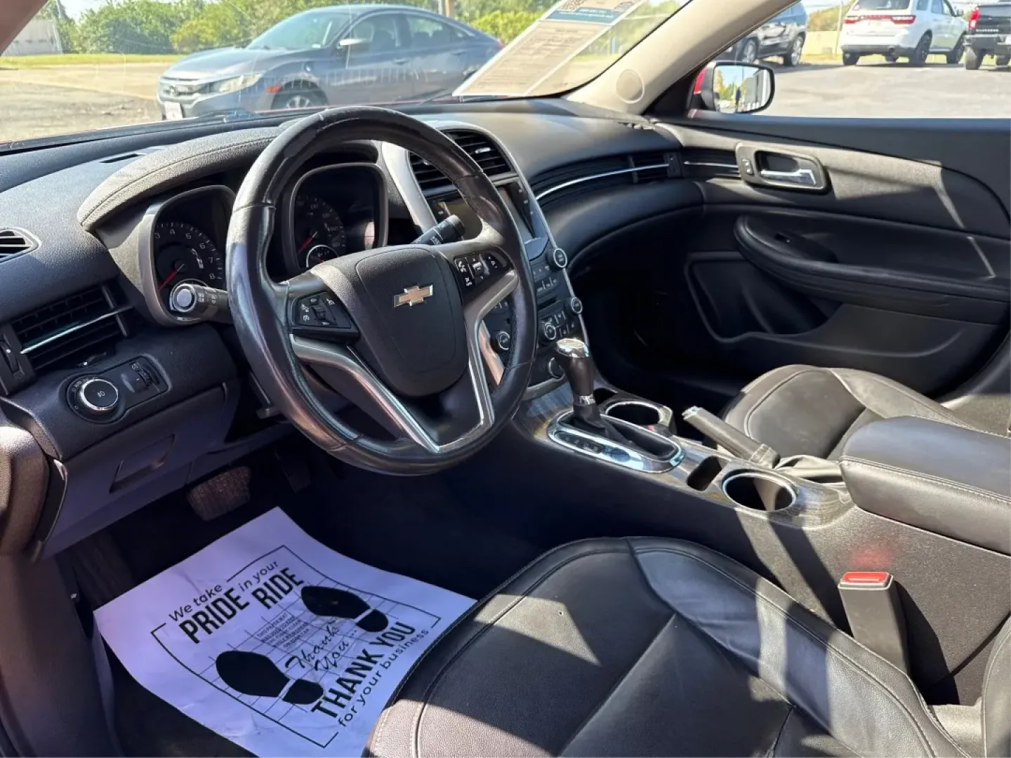 2014 Chevrolet Malibu 2LT (1G11E5SL4EF) with an 2.5L L4 DOHC 16V engine, 6-Speed Automatic transmission, located at 401 Woodman Dr, Riverside, OH, 45431, (937) 908-9800, 39.760899, -84.123421 - **Drive in Style: The 2014 Chevrolet Malibu 2LT Awaits You!** <br /> <br /> Are you ready to elevate your daily commute or embark on unforgettable weekend road trips? The 2014 Chevrolet Malibu 2LT is the ultimate sedan designed for budget-conscious buyers and anyone seeking a reliable vehicle that d - Photo#9