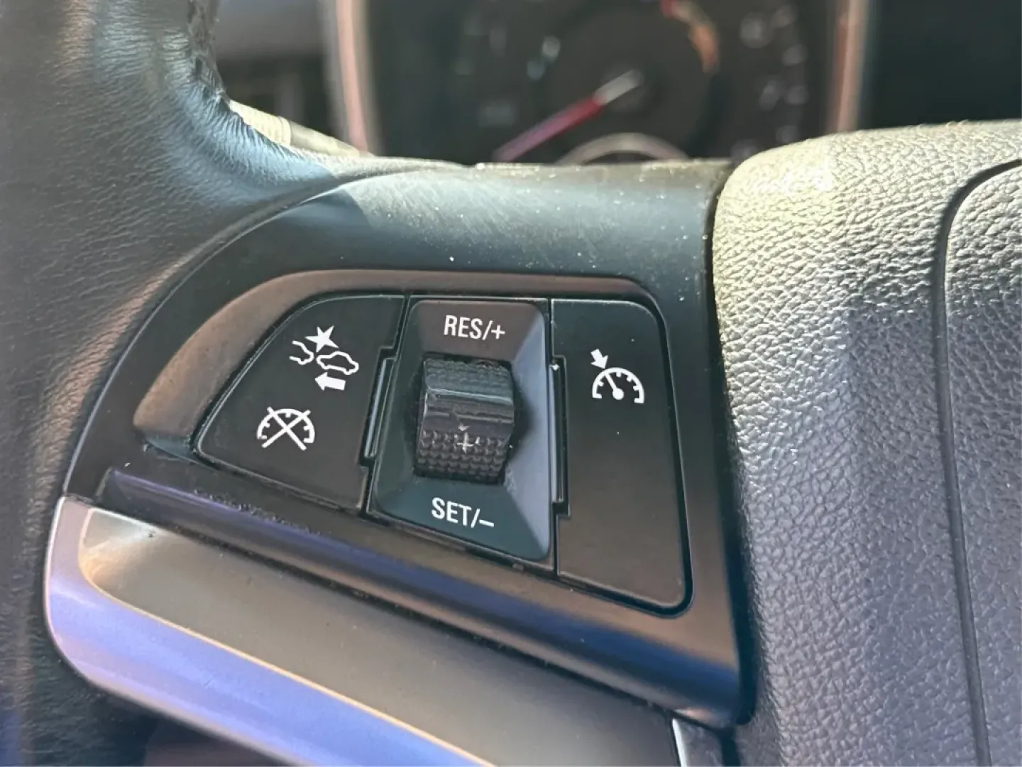 2014 Chevrolet Malibu 2LT (1G11E5SL4EF) with an 2.5L L4 DOHC 16V engine, 6-Speed Automatic transmission, located at 401 Woodman Dr, Riverside, OH, 45431, (937) 908-9800, 39.760899, -84.123421 - **Drive in Style: The 2014 Chevrolet Malibu 2LT Awaits You!** <br /> <br /> Are you ready to elevate your daily commute or embark on unforgettable weekend road trips? The 2014 Chevrolet Malibu 2LT is the ultimate sedan designed for budget-conscious buyers and anyone seeking a reliable vehicle that d - Photo#16