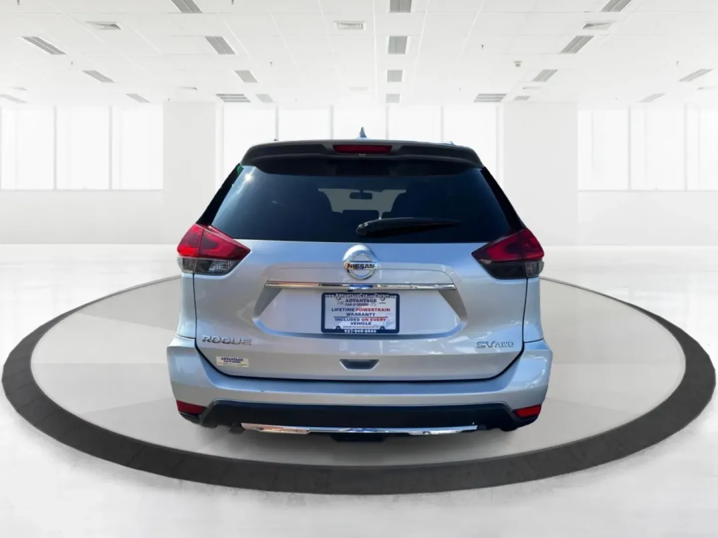 2018 Nissan Rogue SV (KNMAT2MV7JP) with an 2.5L I-4 DOHC engine, located at 8750 N County Rd 25A, Piqua, OH, 45356, (937) 908-9800, 40.164391, -84.232513 - **Adventure Awaits with the 2018 Nissan Rogue SV Perfect for Your Lifestyle!**<br /> <br /> Are you ready to elevate your driving experience? The 2018 Nissan Rogue SV, with its impeccable blend of style, comfort, and versatility, is designed for those who crave adventure without sacrificing practic - Photo#3