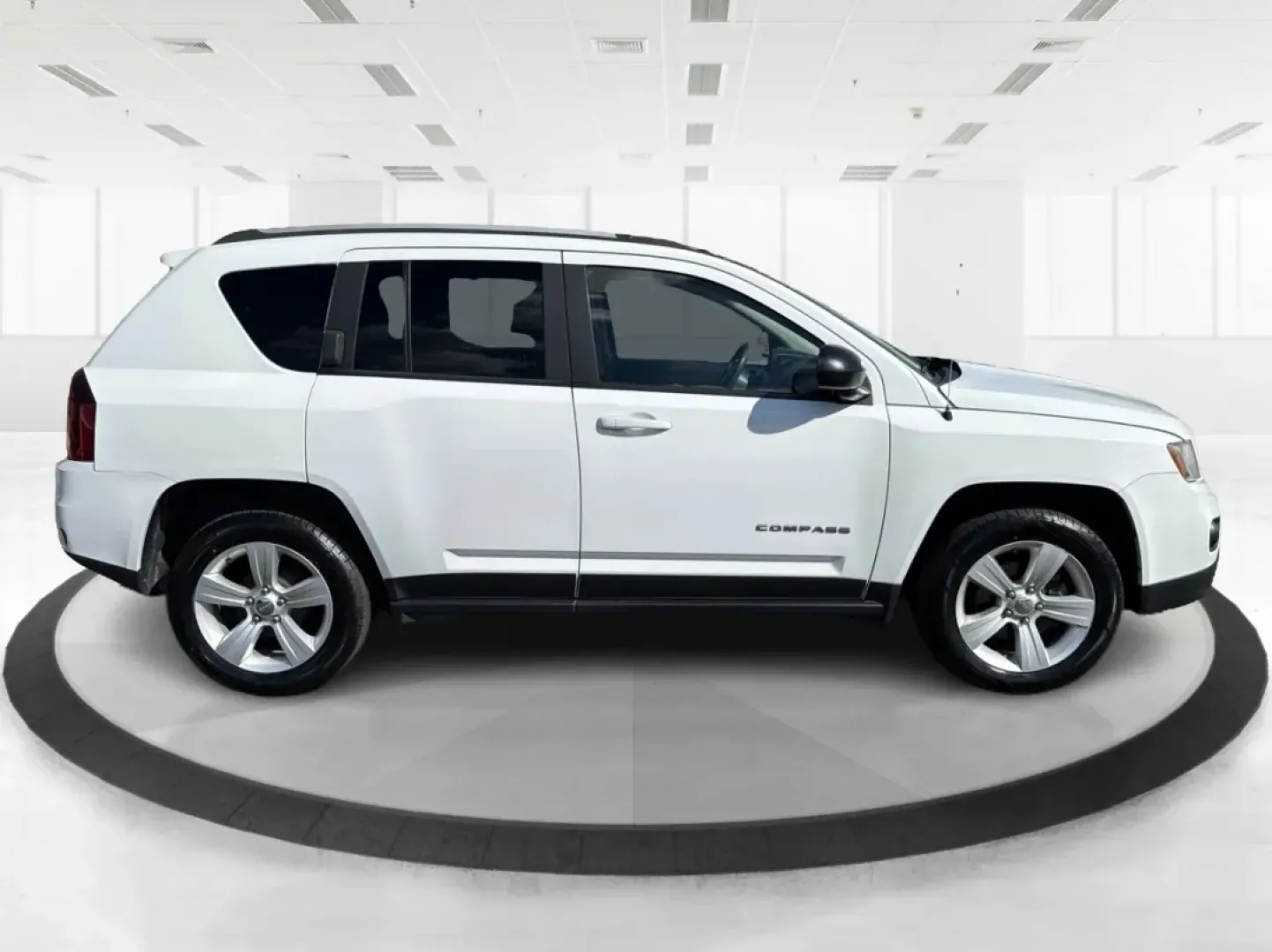 2016 Jeep Compass Sport (1C4NJCBA6GD) with an Other engine, located at 880 E. National Road, Vandalia, OH, 45377, (937) 908-9800, 39.891918, -84.183594 - **Adventure Awaits: Discover the 2016 Jeep Compass Sport at Advantage Car and Credit!**<br /> <br /> Are you ready to embrace the open road and tackle weekend adventures? Look no further than the 2016 Jeep Compass Sport, a versatile SUV that fits seamlessly into your active lifestyle. Whether you're - Photo#1