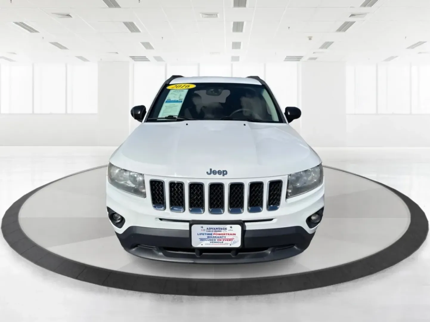 2016 Jeep Compass Sport (1C4NJCBA6GD) with an Other engine, located at 880 E. National Road, Vandalia, OH, 45377, (937) 908-9800, 39.891918, -84.183594 - **Adventure Awaits: Discover the 2016 Jeep Compass Sport at Advantage Car and Credit!**<br /> <br /> Are you ready to embrace the open road and tackle weekend adventures? Look no further than the 2016 Jeep Compass Sport, a versatile SUV that fits seamlessly into your active lifestyle. Whether you're - Photo#7