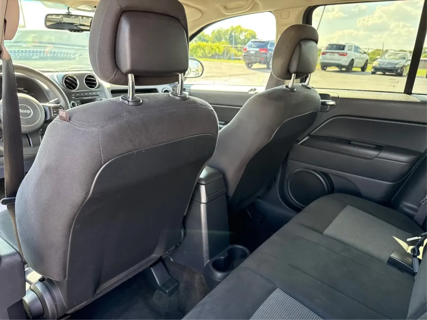 2016 Jeep Compass Sport (1C4NJCBA6GD) with an Other engine, located at 880 E. National Road, Vandalia, OH, 45377, (937) 908-9800, 39.891918, -84.183594 - **Adventure Awaits: Discover the 2016 Jeep Compass Sport at Advantage Car and Credit!**<br /> <br /> Are you ready to embrace the open road and tackle weekend adventures? Look no further than the 2016 Jeep Compass Sport, a versatile SUV that fits seamlessly into your active lifestyle. Whether you're - Photo#10