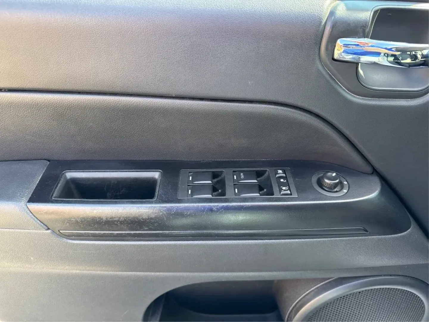 2016 Jeep Compass Sport (1C4NJCBA6GD) with an Other engine, located at 880 E. National Road, Vandalia, OH, 45377, (937) 908-9800, 39.891918, -84.183594 - **Adventure Awaits: Discover the 2016 Jeep Compass Sport at Advantage Car and Credit!**<br /> <br /> Are you ready to embrace the open road and tackle weekend adventures? Look no further than the 2016 Jeep Compass Sport, a versatile SUV that fits seamlessly into your active lifestyle. Whether you're - Photo#17