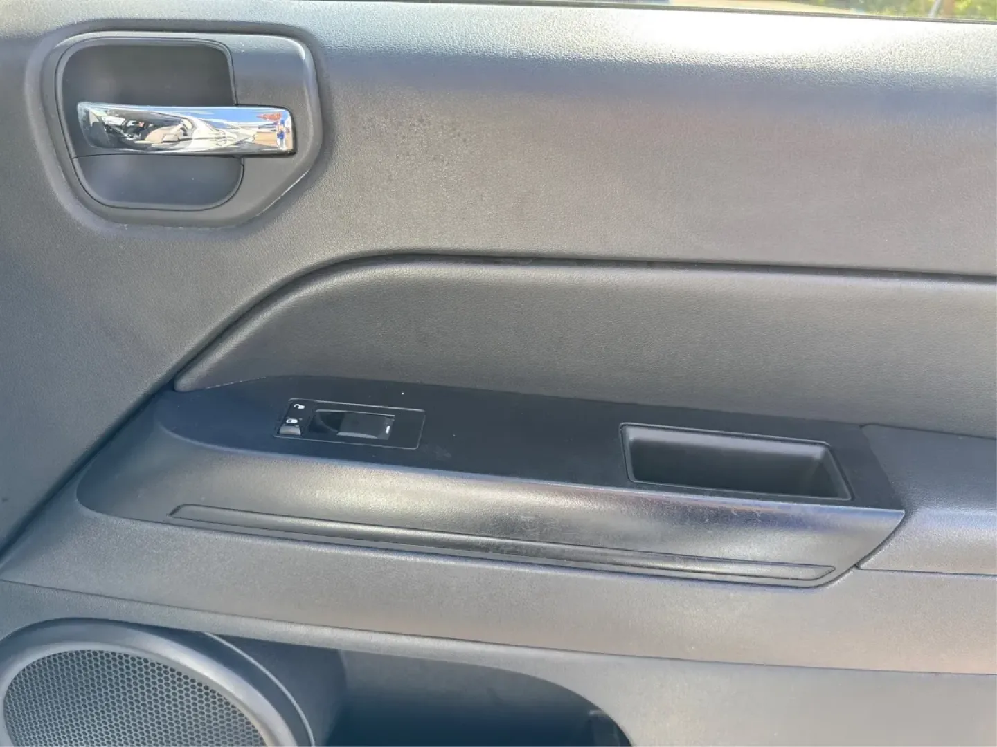 2016 Jeep Compass Sport (1C4NJCBA6GD) with an Other engine, located at 880 E. National Road, Vandalia, OH, 45377, (937) 908-9800, 39.891918, -84.183594 - **Adventure Awaits: Discover the 2016 Jeep Compass Sport at Advantage Car and Credit!**<br /> <br /> Are you ready to embrace the open road and tackle weekend adventures? Look no further than the 2016 Jeep Compass Sport, a versatile SUV that fits seamlessly into your active lifestyle. Whether you're - Photo#18