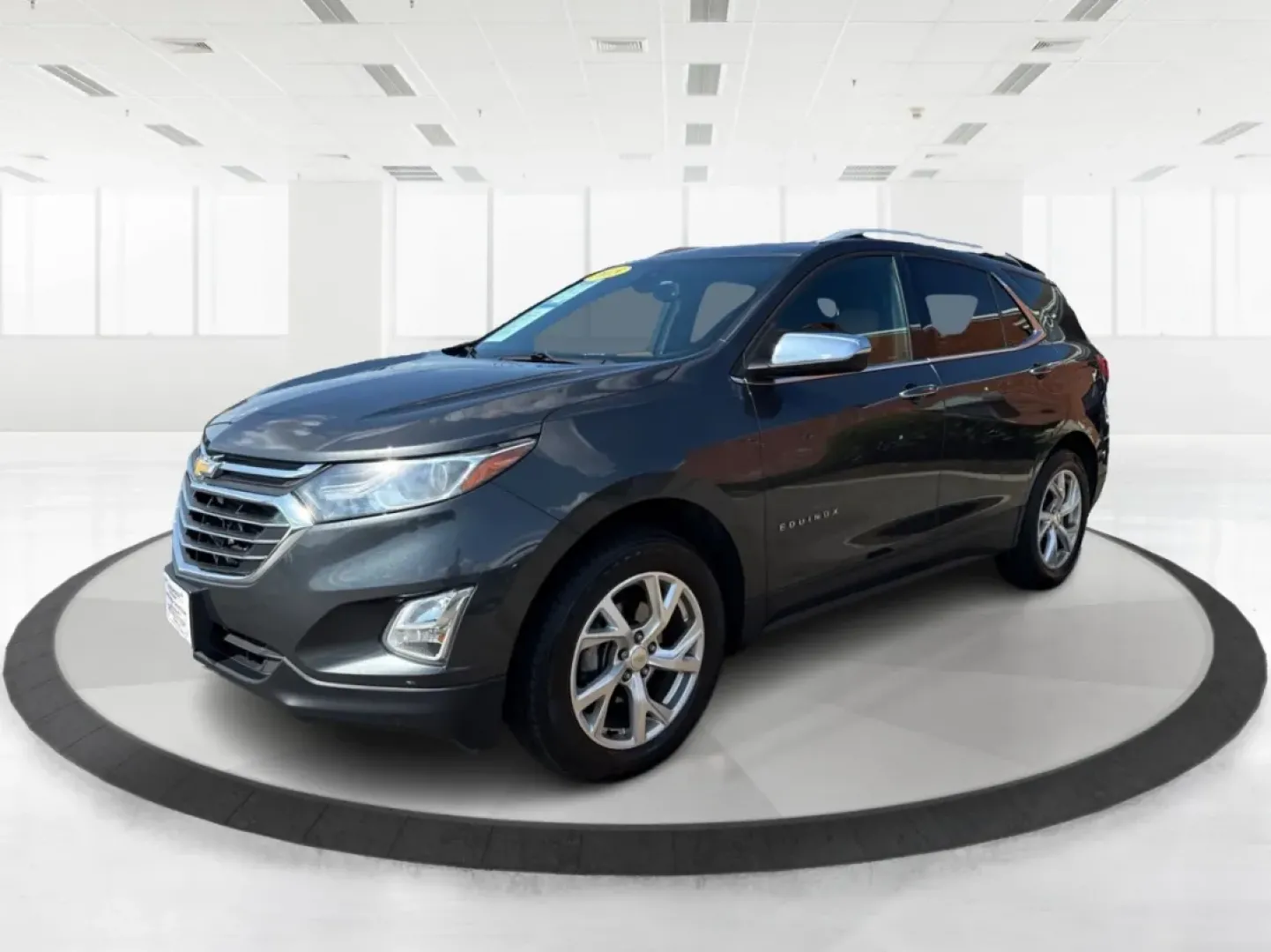 2018 Chevrolet Equinox Premier (2GNAXVEV0J6) with an 1.5L I-4 gasoline direct injection engine, located at 880 E. National Road, Vandalia, OH, 45377, (937) 908-9800, 39.891918, -84.183594 - **Discover Your Next Adventure with the 2018 Chevrolet Equinox at Advantage Car and Credit - Vandalia!**<br /> <br /> Are you ready to elevate your driving experience and embrace a lifestyle filled with excitement and exploration? Look no further than our stunning 2018 Chevrolet Equinox Premier at A - Photo#8