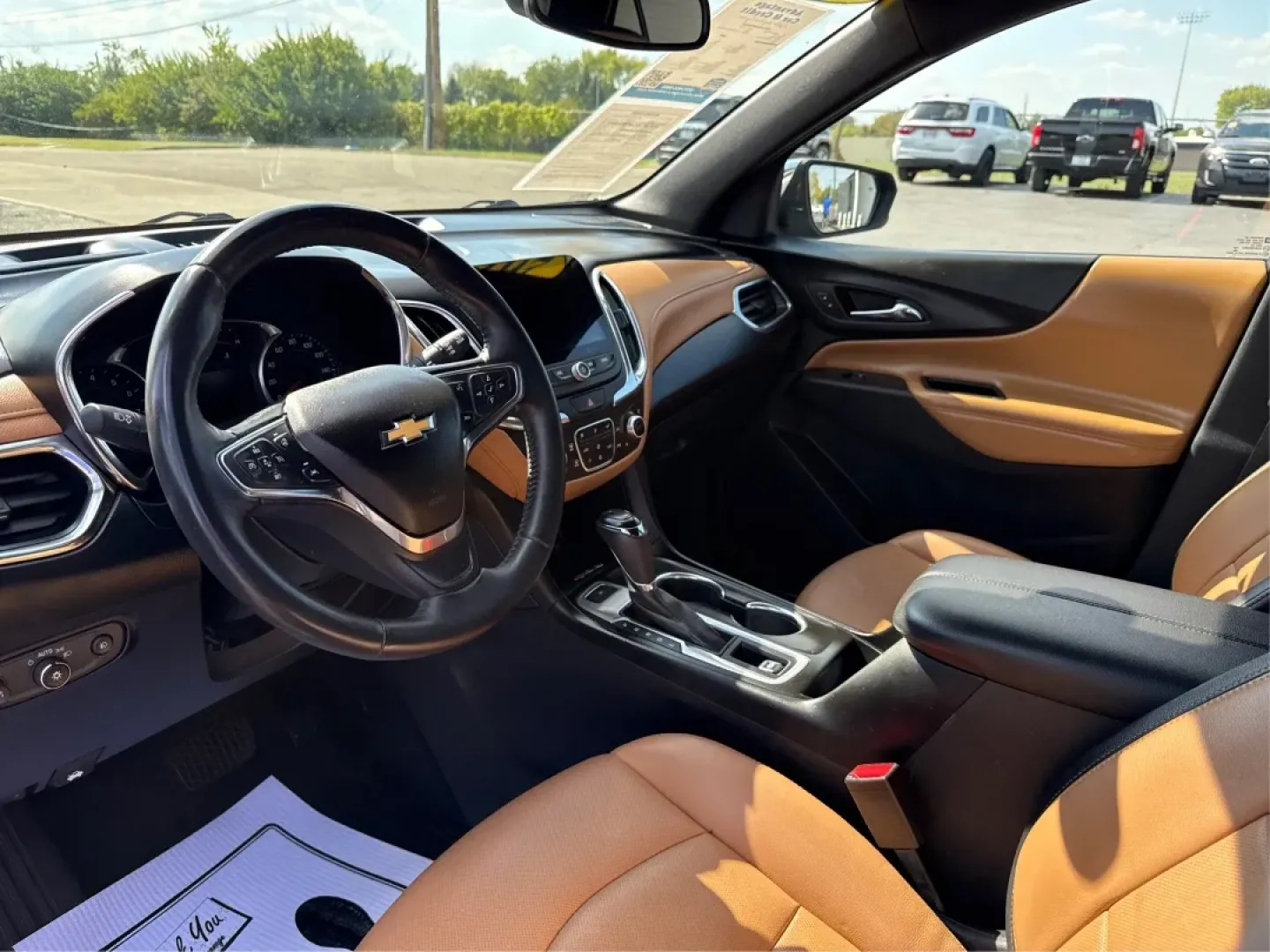 2018 Chevrolet Equinox Premier (2GNAXVEV0J6) with an 1.5L I-4 gasoline direct injection engine, located at 880 E. National Road, Vandalia, OH, 45377, (937) 908-9800, 39.891918, -84.183594 - **Discover Your Next Adventure with the 2018 Chevrolet Equinox at Advantage Car and Credit - Vandalia!**<br /> <br /> Are you ready to elevate your driving experience and embrace a lifestyle filled with excitement and exploration? Look no further than our stunning 2018 Chevrolet Equinox Premier at A - Photo#9