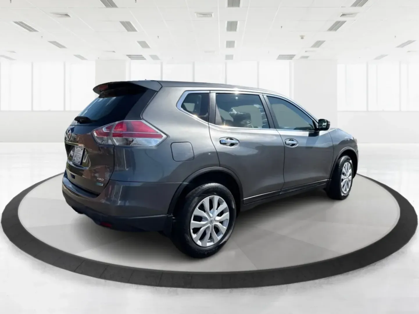 2014 Nissan Rogue S (5N1AT2MV2EC) with an 2.5L I-4 DOHC engine, located at 401 Woodman Dr, Riverside, OH, 45431, (937) 908-9800, 39.760899, -84.123421 - **Experience Adventure with the 2014 Nissan Rogue at Advantage Car and Credit - Riverside**<br /> <br /> Are you ready to elevate your lifestyle and embrace the road ahead? The 2014 Nissan Rogue, available now at Advantage Car and Credit in Riverside, OH, is your perfect companion for weekend getawa - Photo#2