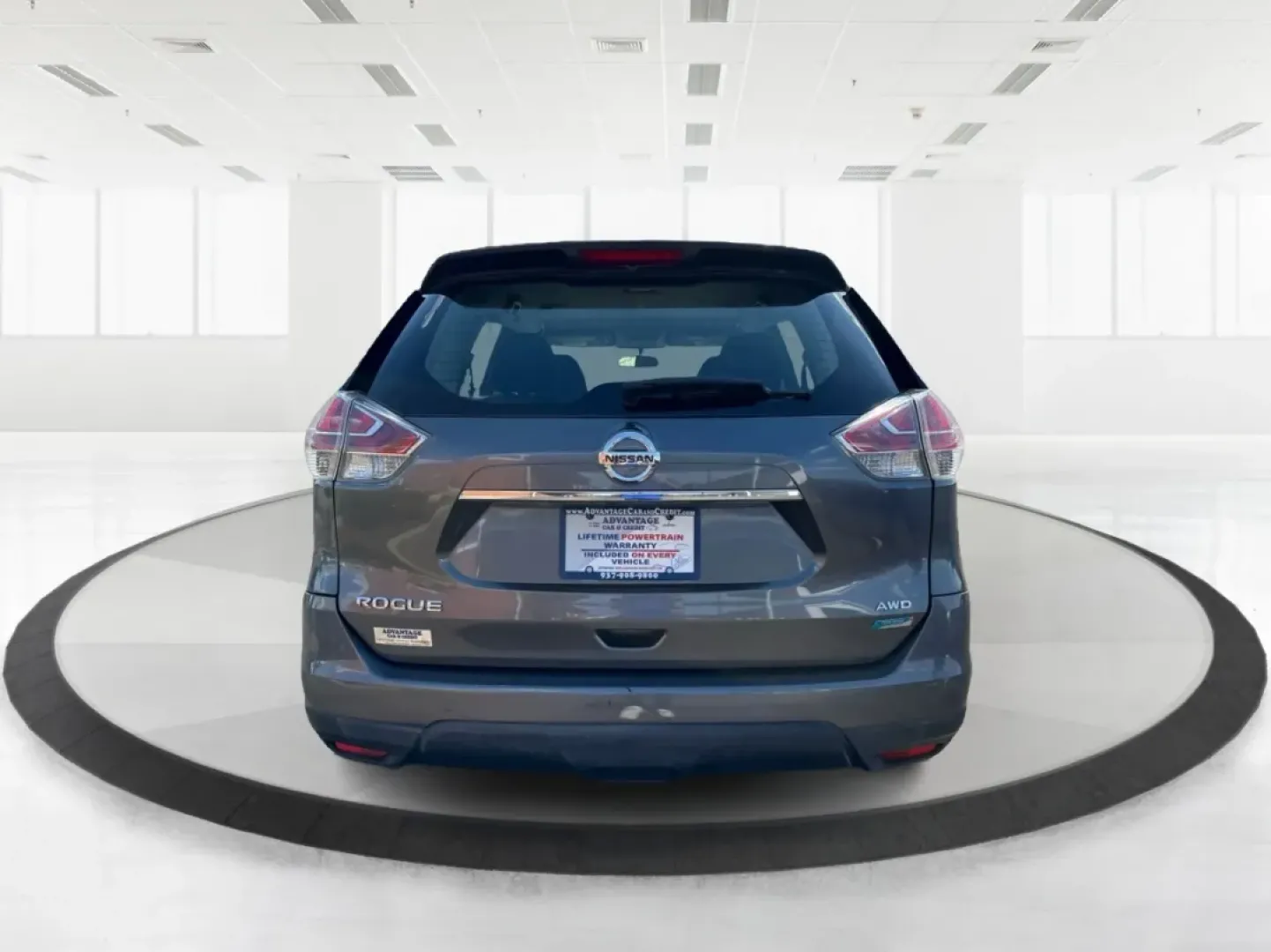 2014 Nissan Rogue S (5N1AT2MV2EC) with an 2.5L I-4 DOHC engine, located at 401 Woodman Dr, Riverside, OH, 45431, (937) 908-9800, 39.760899, -84.123421 - **Experience Adventure with the 2014 Nissan Rogue at Advantage Car and Credit - Riverside**<br /> <br /> Are you ready to elevate your lifestyle and embrace the road ahead? The 2014 Nissan Rogue, available now at Advantage Car and Credit in Riverside, OH, is your perfect companion for weekend getawa - Photo#3