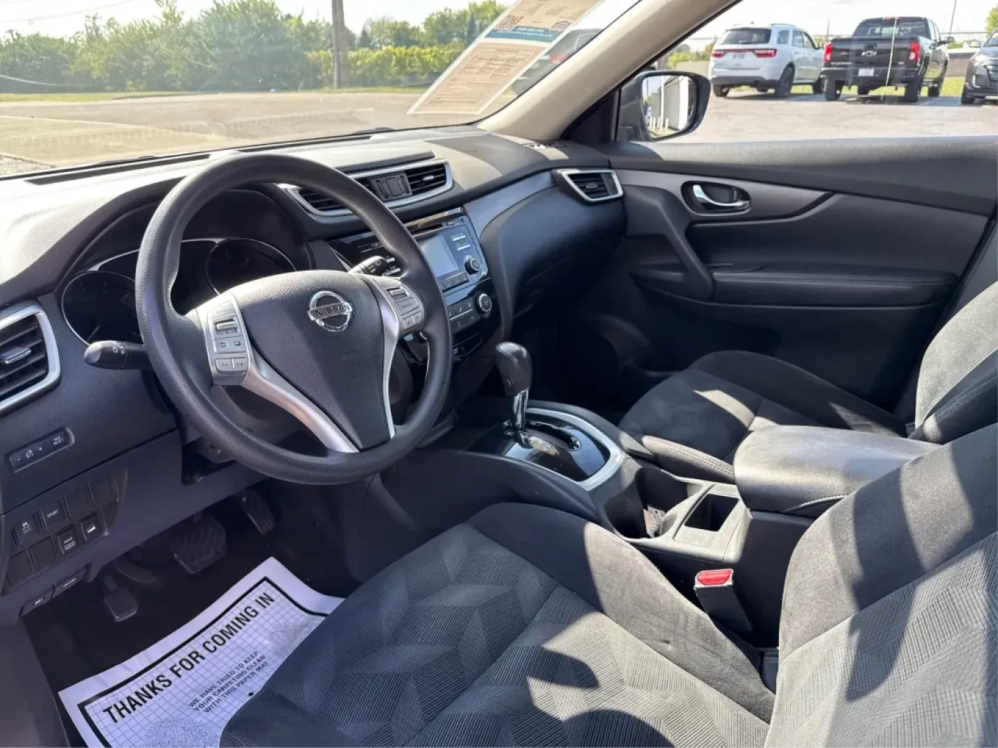 2014 Nissan Rogue S (5N1AT2MV2EC) with an 2.5L I-4 DOHC engine, located at 401 Woodman Dr, Riverside, OH, 45431, (937) 908-9800, 39.760899, -84.123421 - **Experience Adventure with the 2014 Nissan Rogue at Advantage Car and Credit - Riverside**<br /> <br /> Are you ready to elevate your lifestyle and embrace the road ahead? The 2014 Nissan Rogue, available now at Advantage Car and Credit in Riverside, OH, is your perfect companion for weekend getawa - Photo#9