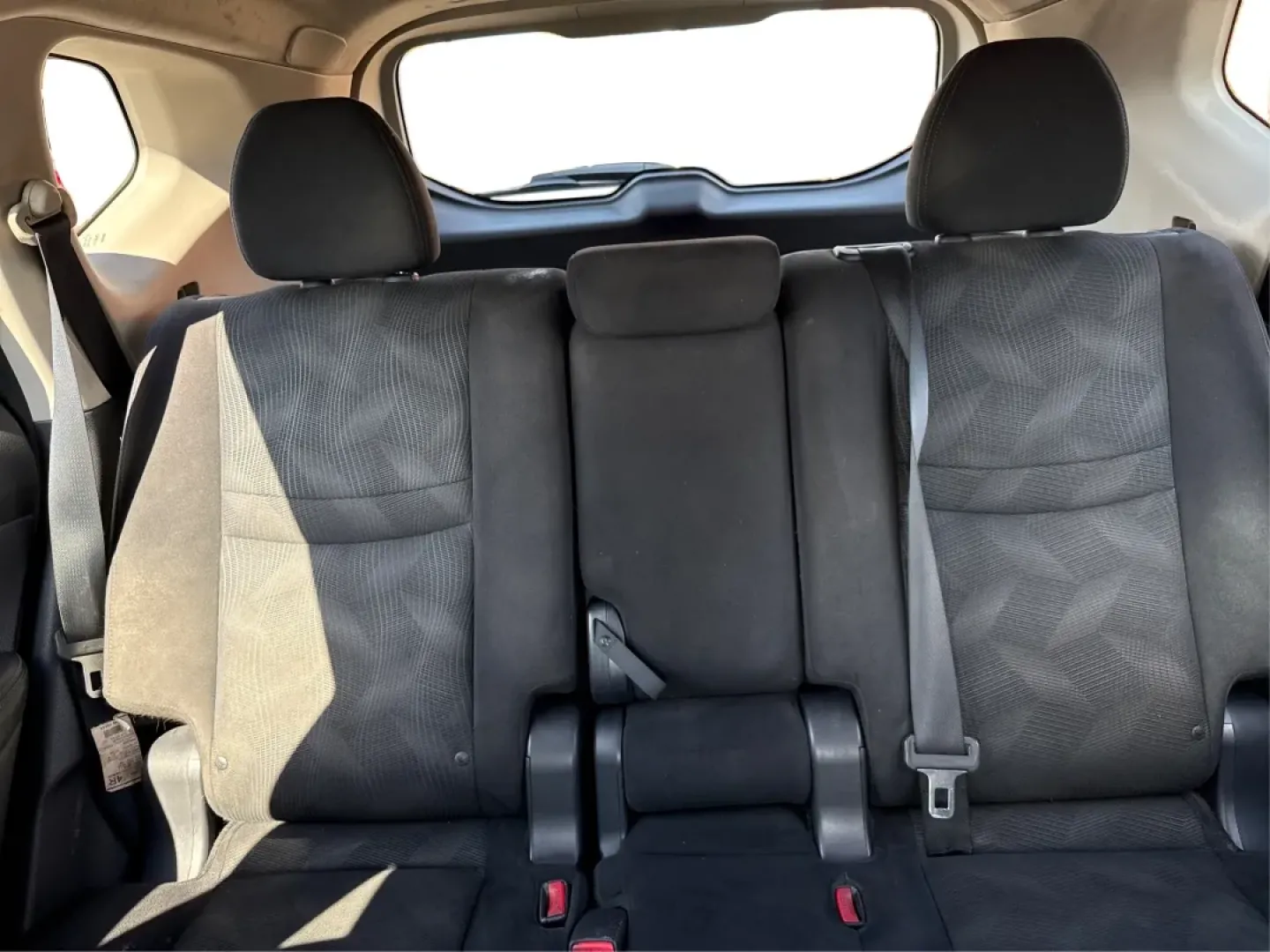 2014 Nissan Rogue S (5N1AT2MV2EC) with an 2.5L I-4 DOHC engine, located at 401 Woodman Dr, Riverside, OH, 45431, (937) 908-9800, 39.760899, -84.123421 - **Experience Adventure with the 2014 Nissan Rogue at Advantage Car and Credit - Riverside**<br /> <br /> Are you ready to elevate your lifestyle and embrace the road ahead? The 2014 Nissan Rogue, available now at Advantage Car and Credit in Riverside, OH, is your perfect companion for weekend getawa - Photo#14