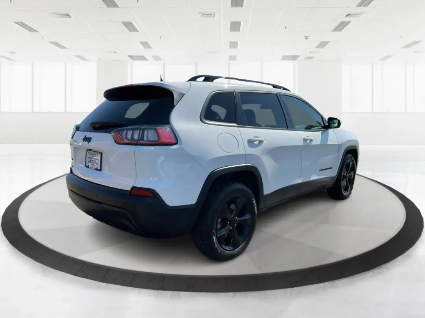 2019 Jeep Cherokee Altitude 4x4 (1C4PJMLB8KD) with an Other engine, located at 1184 Kauffman Ave, Fairborn, OH, 45324, (937) 908-9800, 39.807072, -84.030914 - Experience the perfect blend of adventure and comfort with the 2019 Jeep Cherokee Altitude 4x4, now available at Advantage Car and Credit - Fairborn. Located at 1184 Kauffman Ave, Fairborn, OH 45324, our **Buy Here Pay Here dealership** is dedicated to helping drivers from Fairborn and surrounding a - Photo#2