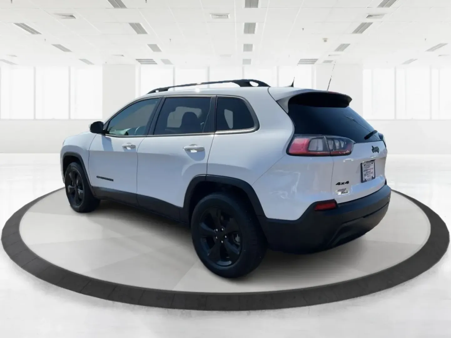 2019 Jeep Cherokee Altitude 4x4 (1C4PJMLB8KD) with an Other engine, located at 1184 Kauffman Ave, Fairborn, OH, 45324, (937) 908-9800, 39.807072, -84.030914 - Experience the perfect blend of adventure and comfort with the 2019 Jeep Cherokee Altitude 4x4, now available at Advantage Car and Credit - Fairborn. Located at 1184 Kauffman Ave, Fairborn, OH 45324, our **Buy Here Pay Here dealership** is dedicated to helping drivers from Fairborn and surrounding a - Photo#4