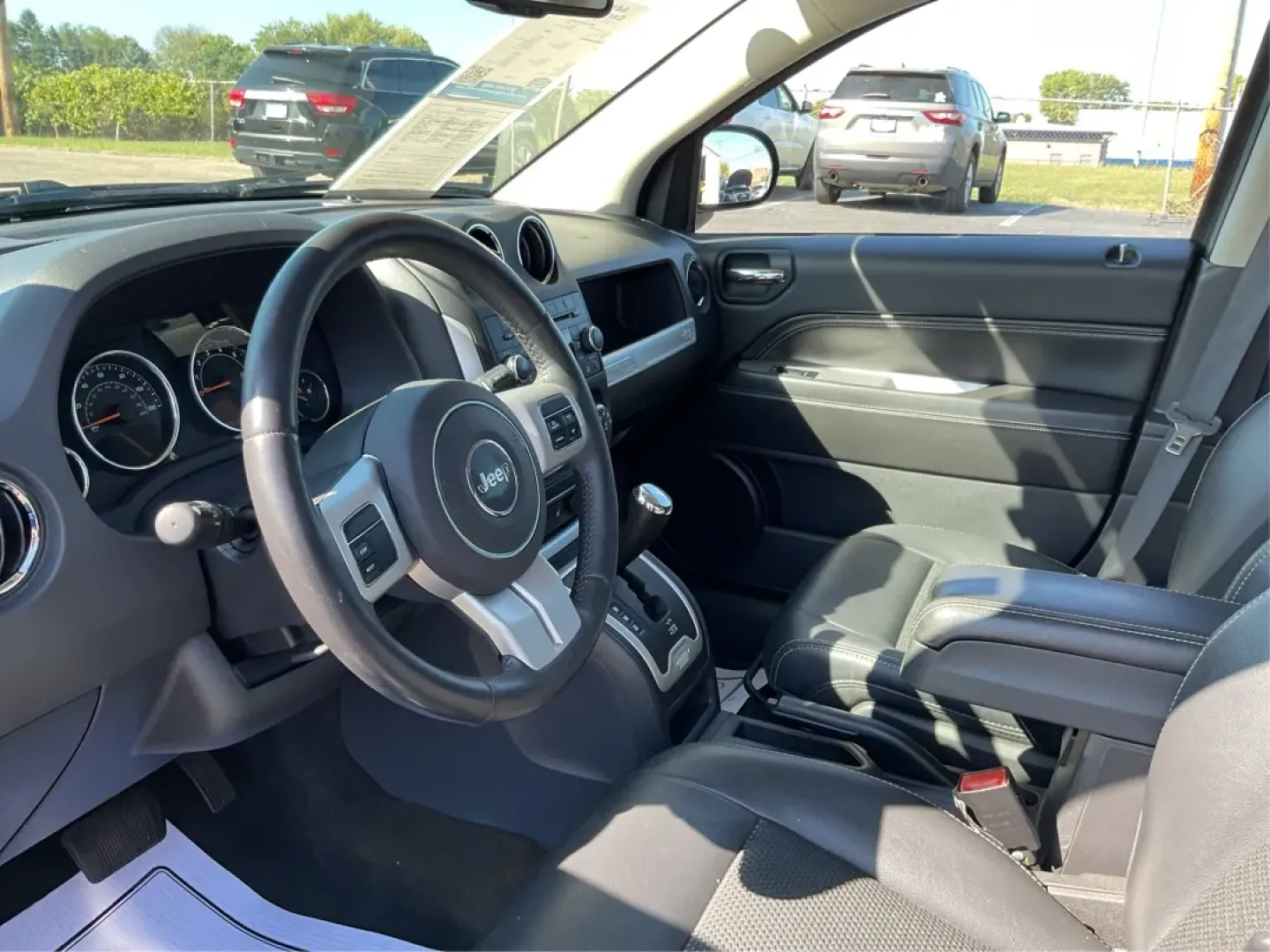 2016 Jeep Compass Latitude (1C4NJDEB2GD) with an 2.4L I-4 DOHC engine, located at 1230 East Main St, Xenia, OH, 45385, (937) 908-9800, 39.688026, -83.910172 - **Adventure Awaits with This 2016 Jeep Compass Latitude!**<br /> <br /> If you're seeking a vehicle that complements your active lifestyle, look no further than this versatile 2016 Jeep Compass Latitude. Perfect for weekend getaways, family road trips, or daily commutes, this SUV is designed to hand - Photo#9