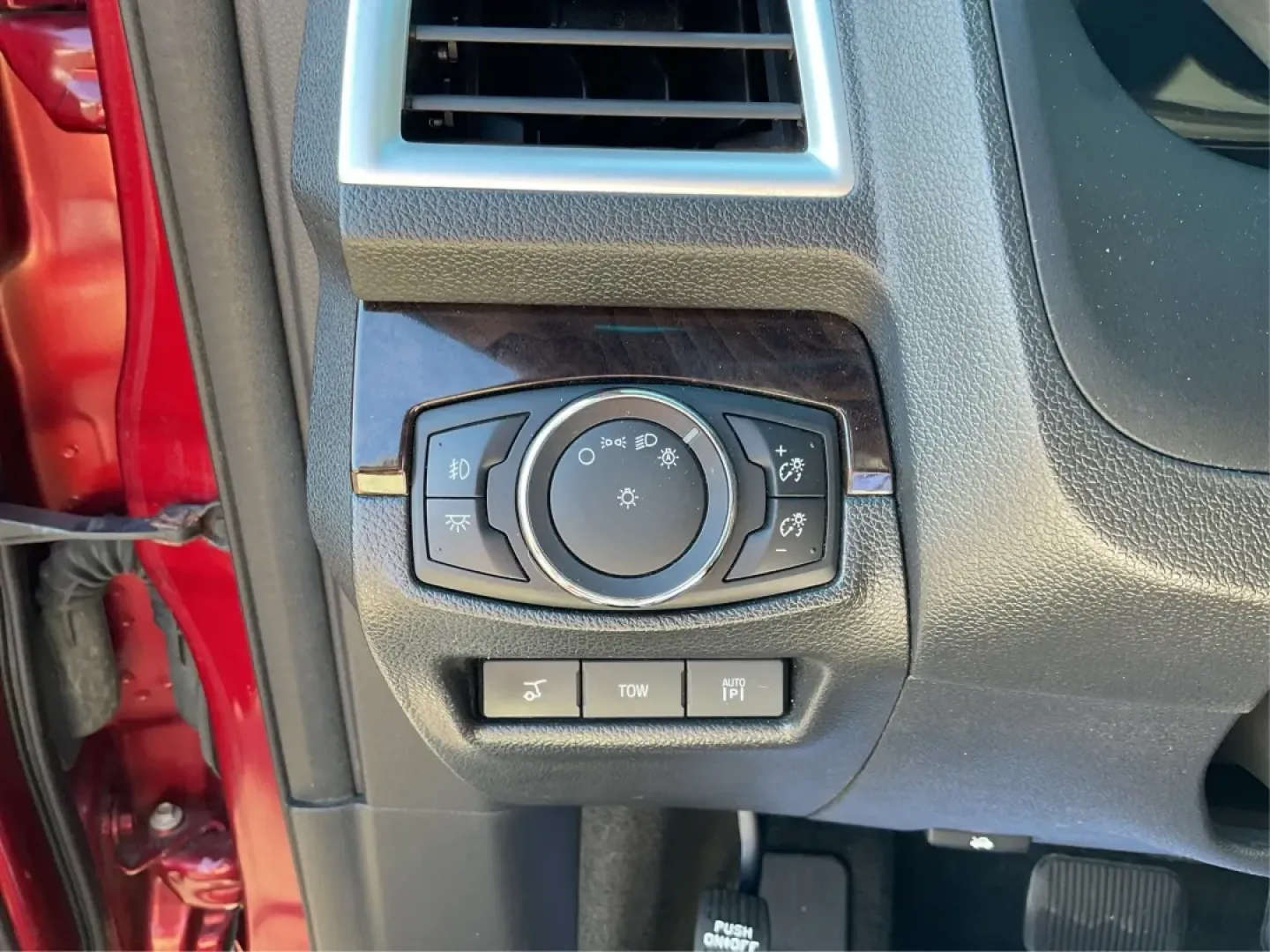 2014 Ford Explorer Limited (1FM5K8F82EG) with an 3.5L V-6 DOHC engine, located at 8750 N County Rd 25A, Piqua, OH, 45356, (937) 908-9800, 40.164391, -84.232513 - **Conquer Every Journey with the 2014 Ford Explorer Limited Your Family's Ultimate Adventure Vehicle!**<br /> <br /> Are you ready to elevate your family adventures and daily commutes? The 2014 Ford Explorer Limited is more than just a vehicle; it's your ticket to unforgettable experiences. This st - Photo#17