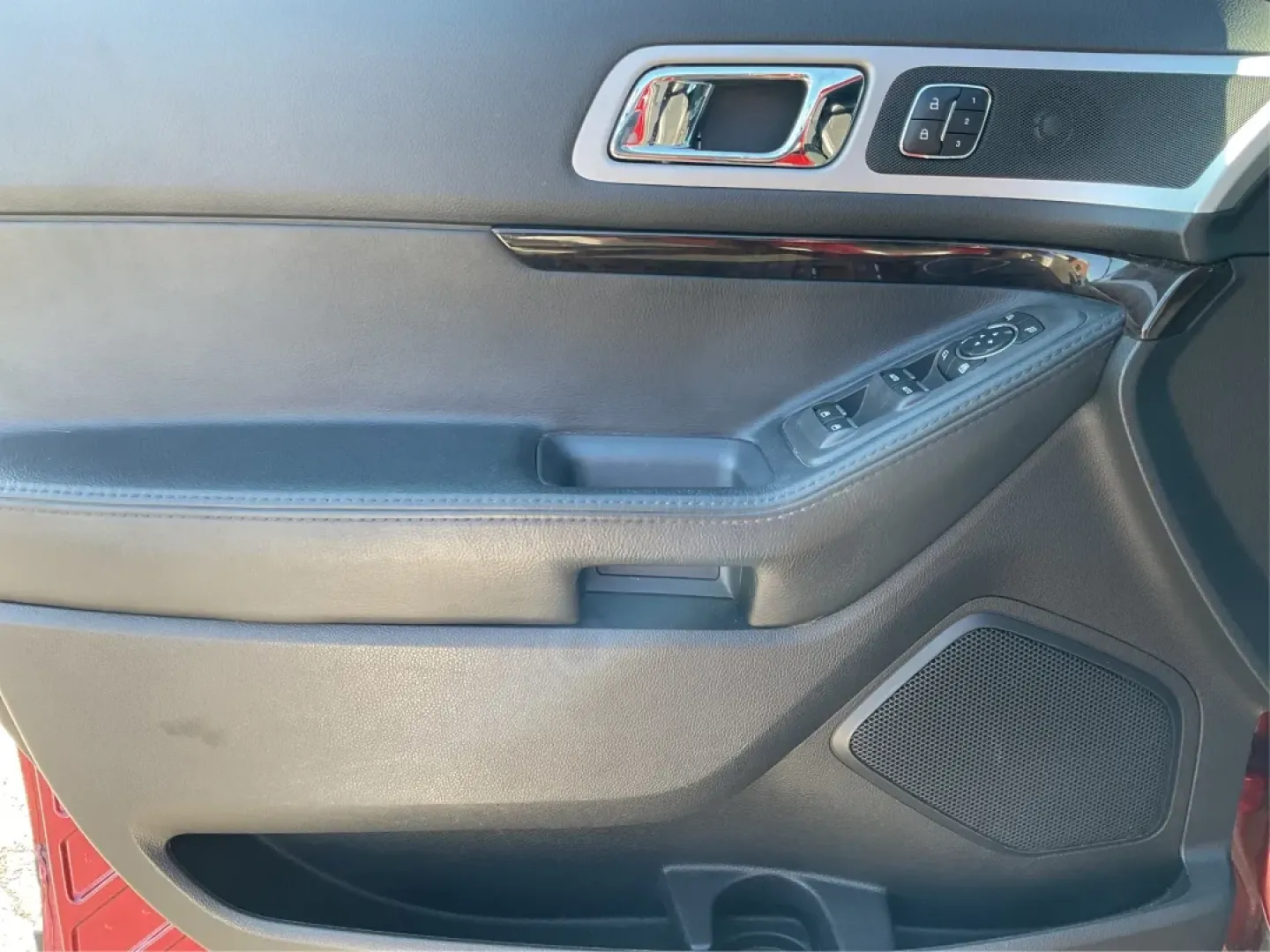 2014 Ford Explorer Limited (1FM5K8F82EG) with an 3.5L V-6 DOHC engine, located at 8750 N County Rd 25A, Piqua, OH, 45356, (937) 908-9800, 40.164391, -84.232513 - **Conquer Every Journey with the 2014 Ford Explorer Limited Your Family's Ultimate Adventure Vehicle!**<br /> <br /> Are you ready to elevate your family adventures and daily commutes? The 2014 Ford Explorer Limited is more than just a vehicle; it's your ticket to unforgettable experiences. This st - Photo#19