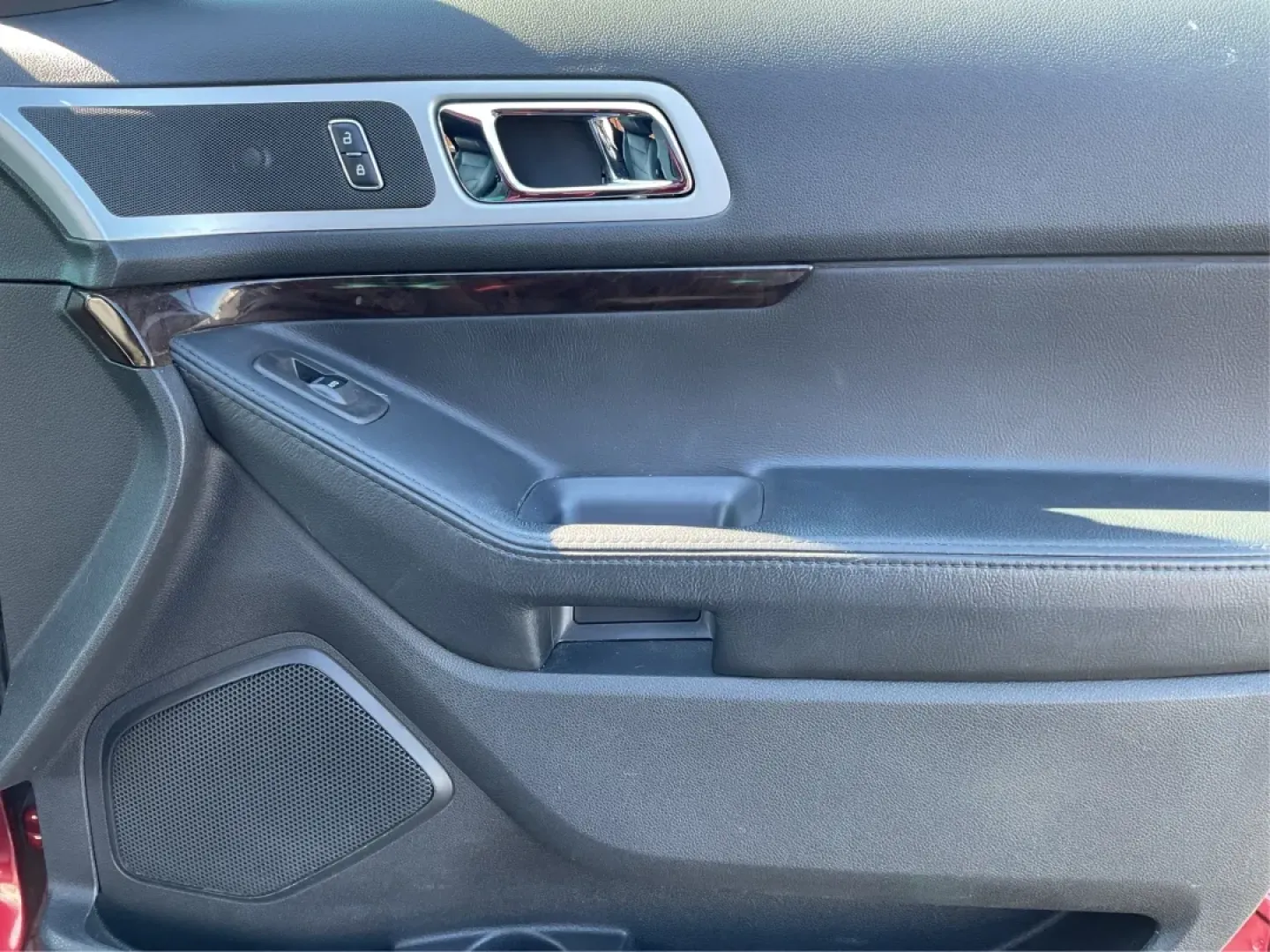 2014 Ford Explorer Limited (1FM5K8F82EG) with an 3.5L V-6 DOHC engine, located at 8750 N County Rd 25A, Piqua, OH, 45356, (937) 908-9800, 40.164391, -84.232513 - **Conquer Every Journey with the 2014 Ford Explorer Limited Your Family's Ultimate Adventure Vehicle!**<br /> <br /> Are you ready to elevate your family adventures and daily commutes? The 2014 Ford Explorer Limited is more than just a vehicle; it's your ticket to unforgettable experiences. This st - Photo#20