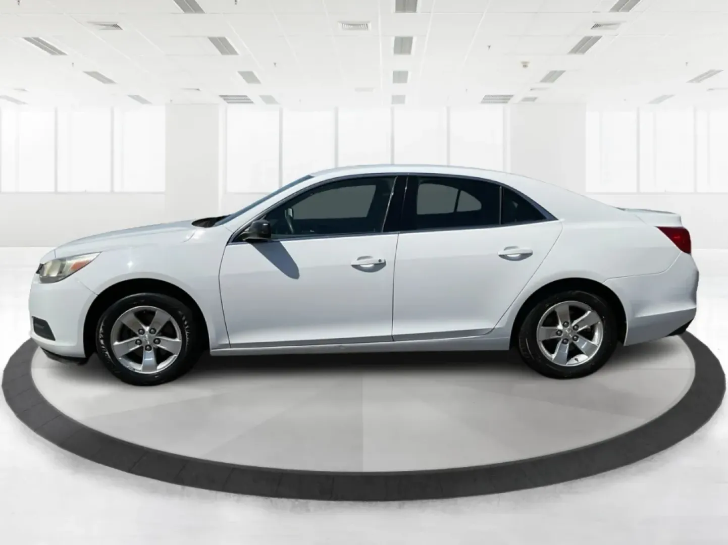 2015 Chevrolet Malibu 1FL (1G11A5SL9FU) with an ECOTEC 2.5L I-4 gasoline direct injection engine, located at 1099 N County Rd 25A , Troy, OH, 45373, (937) 908-9800, 40.057079, -84.212883 - **Discover Your Next Adventure with the 2015 Chevrolet Malibu at Advantage Car and Credit - Troy!**<br /> <br /> Are you in search of a reliable sedan that seamlessly combines style, comfort, and performance for your daily commute? Look no further! The 2015 Chevrolet Malibu 1FL is the perfect vehicl - Photo#5