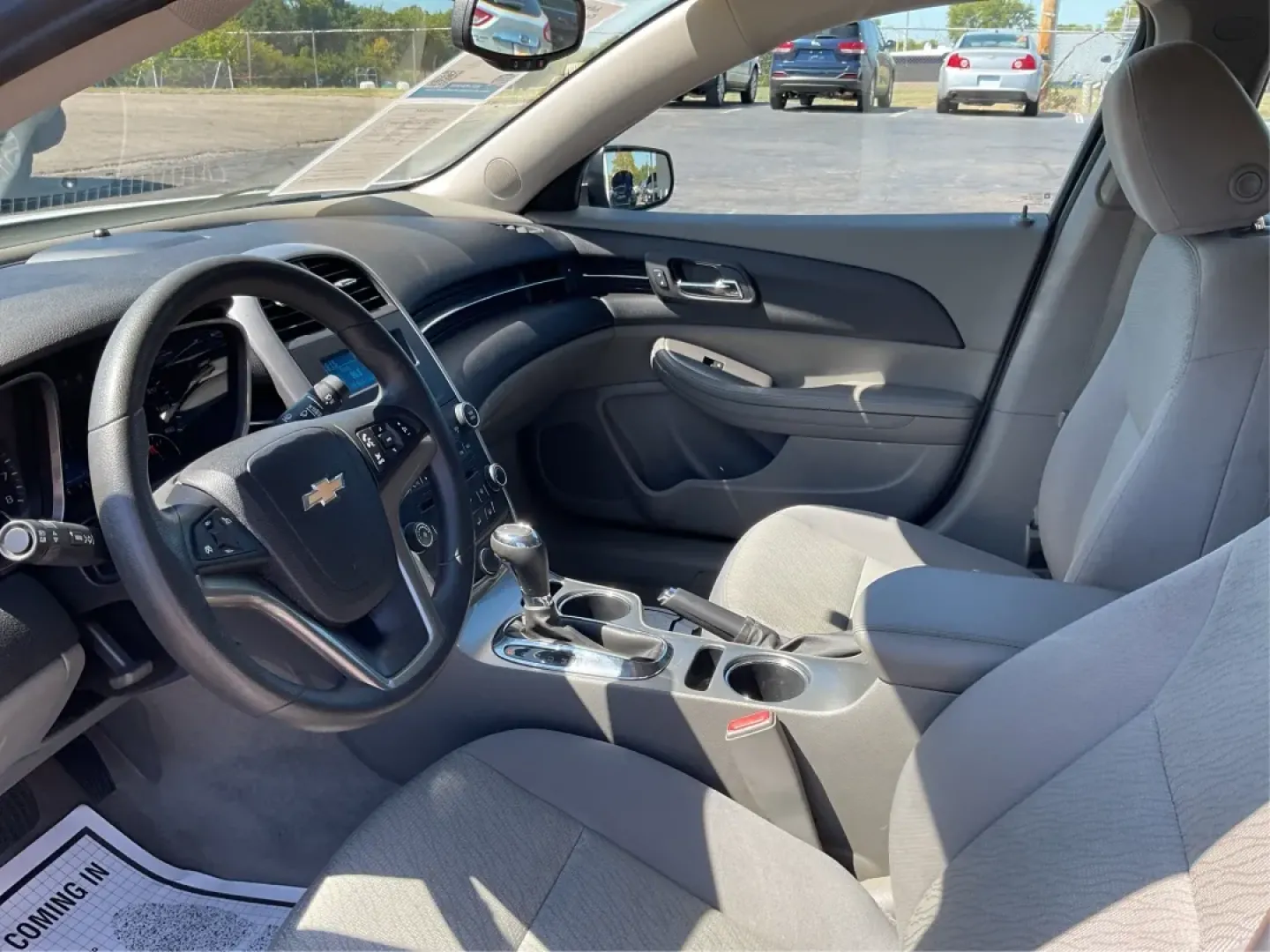 2015 Chevrolet Malibu 1FL (1G11A5SL9FU) with an ECOTEC 2.5L I-4 gasoline direct injection engine, located at 1099 N County Rd 25A , Troy, OH, 45373, (937) 908-9800, 40.057079, -84.212883 - **Discover Your Next Adventure with the 2015 Chevrolet Malibu at Advantage Car and Credit - Troy!**<br /> <br /> Are you in search of a reliable sedan that seamlessly combines style, comfort, and performance for your daily commute? Look no further! The 2015 Chevrolet Malibu 1FL is the perfect vehicl - Photo#9