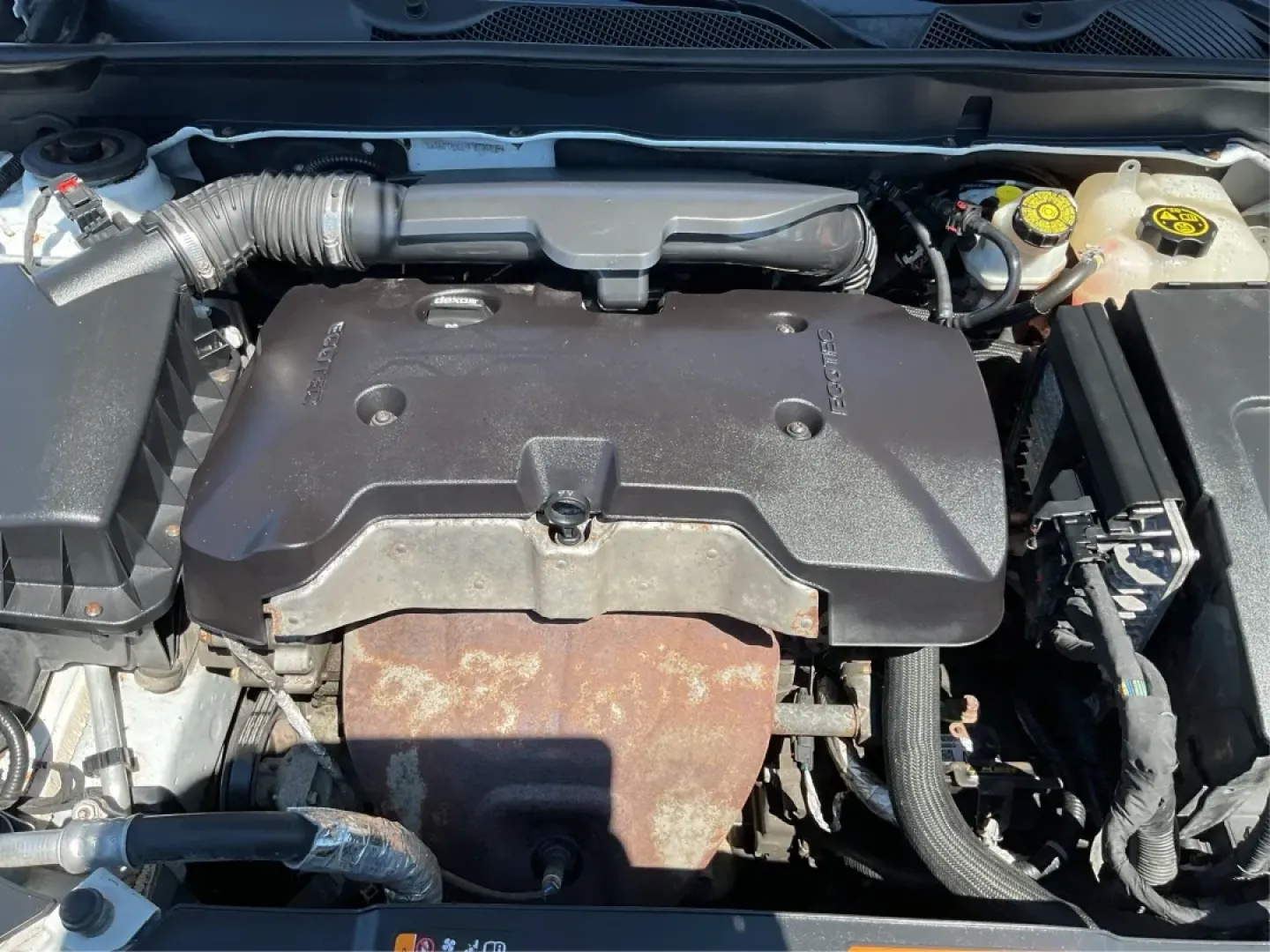 2015 Chevrolet Malibu 1FL (1G11A5SL9FU) with an ECOTEC 2.5L I-4 gasoline direct injection engine, located at 1099 N County Rd 25A , Troy, OH, 45373, (937) 908-9800, 40.057079, -84.212883 - **Discover Your Next Adventure with the 2015 Chevrolet Malibu at Advantage Car and Credit - Troy!**<br /> <br /> Are you in search of a reliable sedan that seamlessly combines style, comfort, and performance for your daily commute? Look no further! The 2015 Chevrolet Malibu 1FL is the perfect vehicl - Photo#11