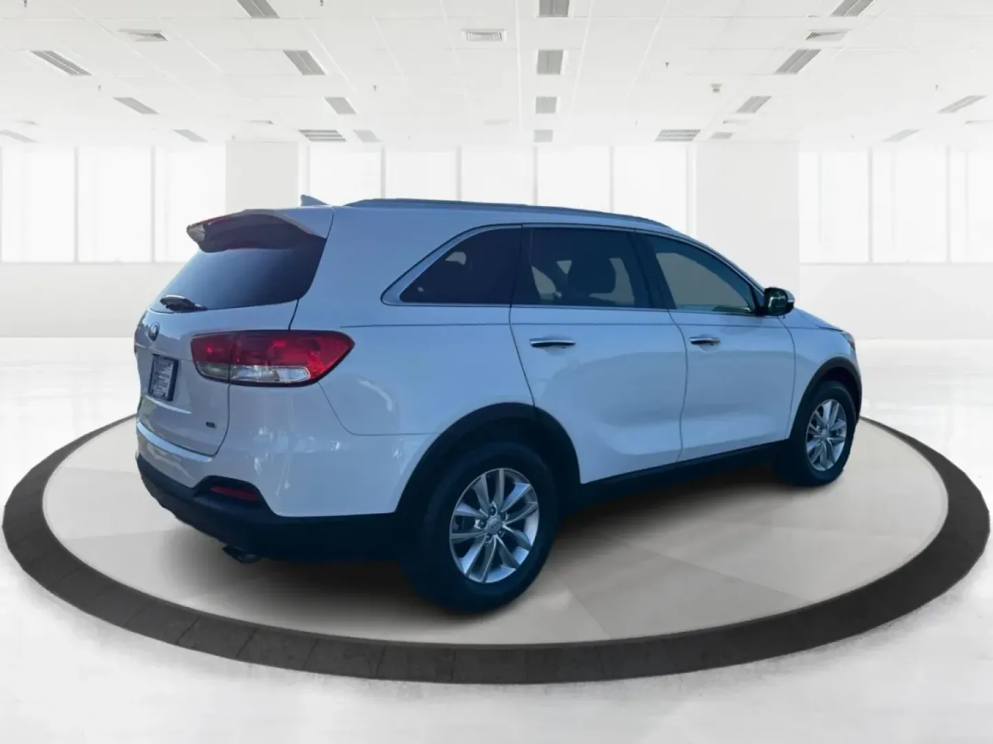 2017 Kia Sorento 2.4L LX (5XYPG4A34HG) with an 2.4L I-4 gasoline direct injection engine, located at 1099 N County Rd 25A , Troy, OH, 45373, (937) 908-9800, 40.057079, -84.212883 - ### Experience Adventure with the 2017 Kia Sorento at Advantage Car and Credit - Troy<br /> <br /> If you're seeking a vehicle that can handle both daily commutes and weekend getaways, look no further than the 2017 Kia Sorento! This versatile SUV combines style, comfort, and functionality, making it - Photo#2