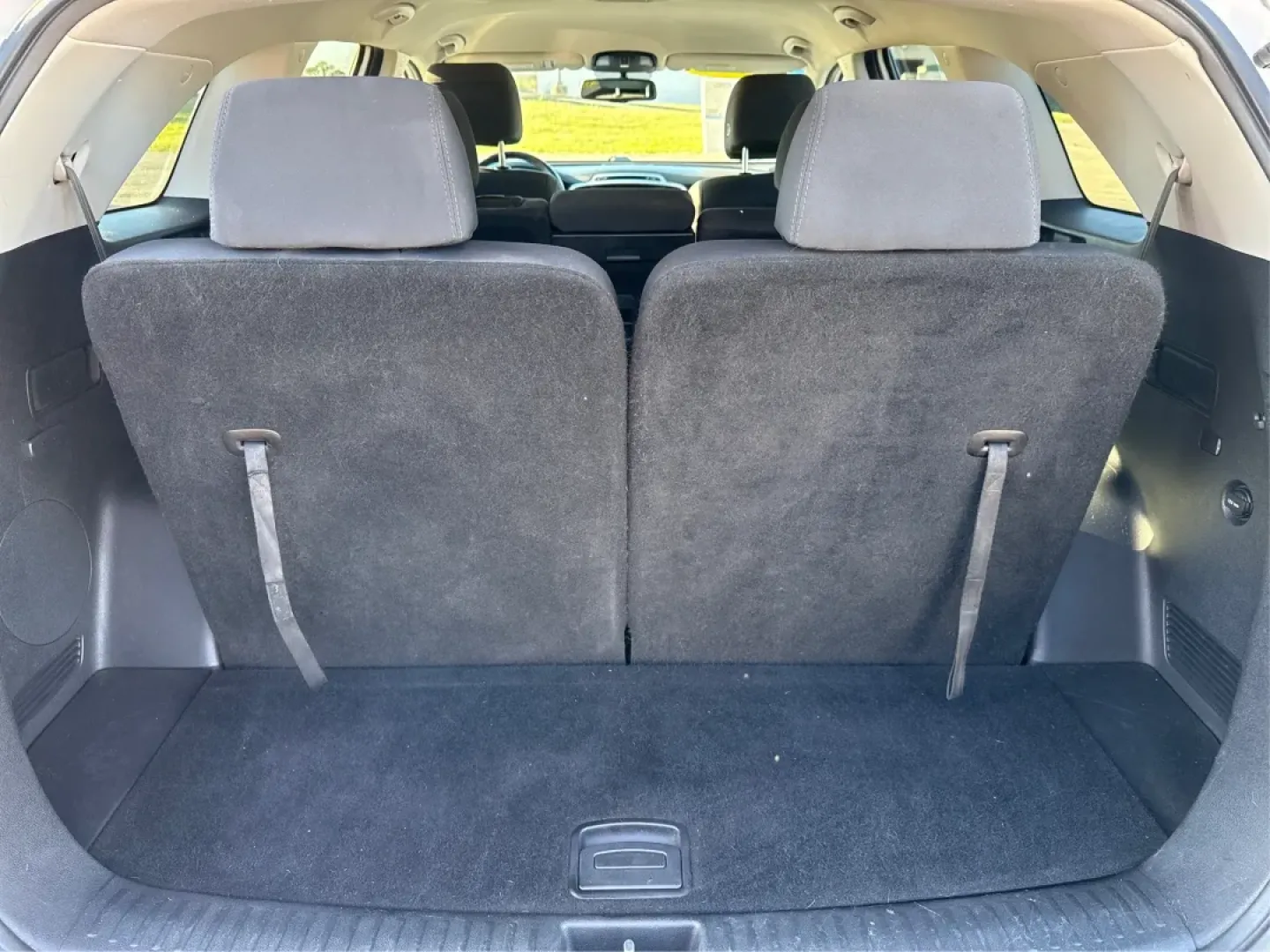 2017 Kia Sorento 2.4L LX (5XYPG4A34HG) with an 2.4L I-4 gasoline direct injection engine, located at 1099 N County Rd 25A , Troy, OH, 45373, (937) 908-9800, 40.057079, -84.212883 - ### Experience Adventure with the 2017 Kia Sorento at Advantage Car and Credit - Troy<br /> <br /> If you're seeking a vehicle that can handle both daily commutes and weekend getaways, look no further than the 2017 Kia Sorento! This versatile SUV combines style, comfort, and functionality, making it - Photo#12