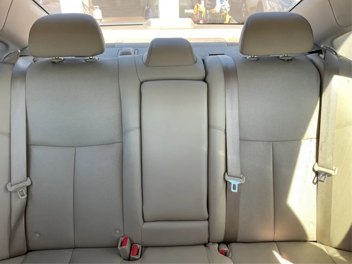 2015 Nissan Altima 2.5 SL (1N4AL3AP7FN) with an 2.5L I-4 DOHC engine, located at 1184 Kauffman Ave, Fairborn, OH, 45324, (937) 908-9800, 39.807072, -84.030914 - **Rev Up Your Lifestyle with the 2015 Nissan Altima 2.5 SL at Advantage Car and Credit!**<br /> <br /> Are you seeking a reliable vehicle that effortlessly merges style, comfort, and performance? Look no further than this stunning 2015 Nissan Altima 2.5 SL, perfect for commuters, families, and weeke - Photo#14