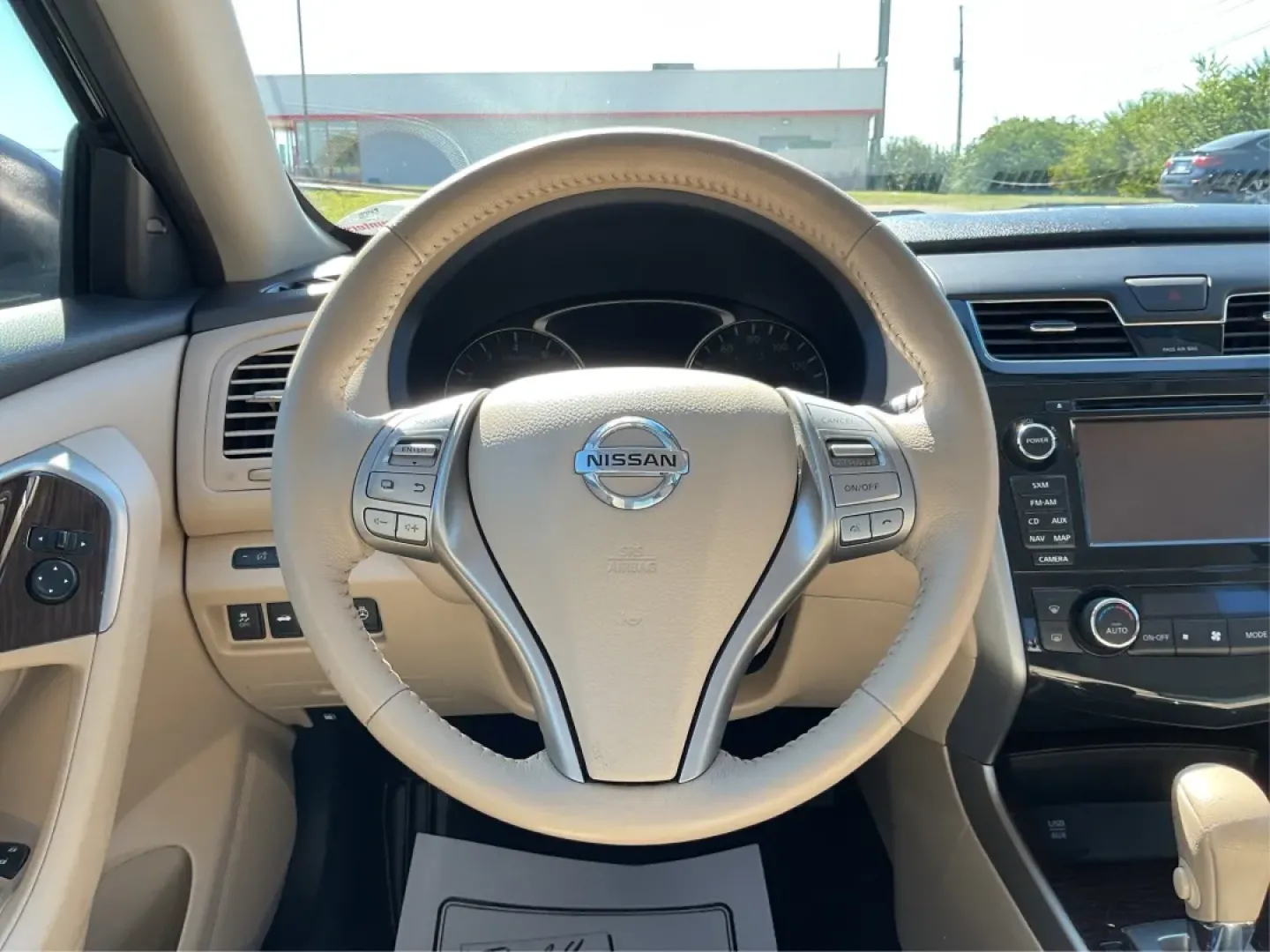 2015 Nissan Altima 2.5 SL (1N4AL3AP7FN) with an 2.5L I-4 DOHC engine, located at 1184 Kauffman Ave, Fairborn, OH, 45324, (937) 908-9800, 39.807072, -84.030914 - **Rev Up Your Lifestyle with the 2015 Nissan Altima 2.5 SL at Advantage Car and Credit!**<br /> <br /> Are you seeking a reliable vehicle that effortlessly merges style, comfort, and performance? Look no further than this stunning 2015 Nissan Altima 2.5 SL, perfect for commuters, families, and weeke - Photo#16