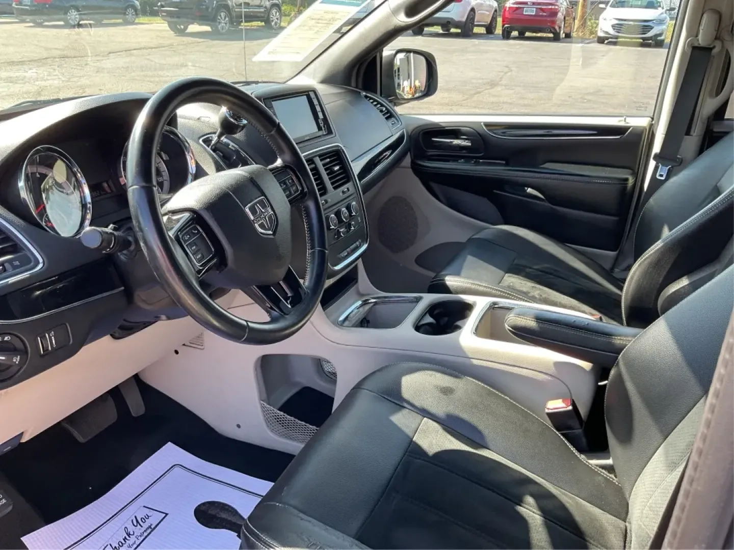 2017 Dodge Grand Caravan SXT (2C4RDGCG5HR) with an Pentastar 3.6L V-6 DOHC engine, located at 1184 Kauffman Ave, Fairborn, OH, 45324, (937) 908-9800, 39.807072, -84.030914 - **Adventure Awaits with the 2017 Dodge Grand Caravan SXT in Fairborn, OH!**<br /> <br /> Are you looking for the perfect vehicle to accommodate your growing family or to embark on weekend adventures? Look no further! The 2017 Dodge Grand Caravan SXT is designed for those who prioritize space, comfor - Photo#9