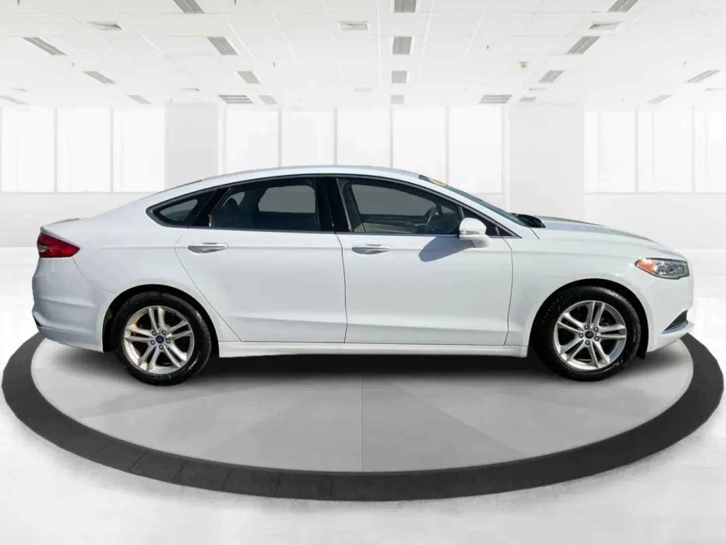 2018 Ford Fusion SE (3FA6P0HD4JR) with an Other engine, located at 8750 N County Rd 25A, Piqua, OH, 45356, (937) 908-9800, 40.164391, -84.232513 - **Experience the Perfect Blend of Comfort and Style with this 2018 Ford Fusion SE at Advantage Car and Credit Piqua!**<br /> <br /> Are you searching for a reliable sedan that combines comfort, tech features, and a sleek design? Look no further than this stunning **2018 Ford Fusion SE**! This car i - Photo#1