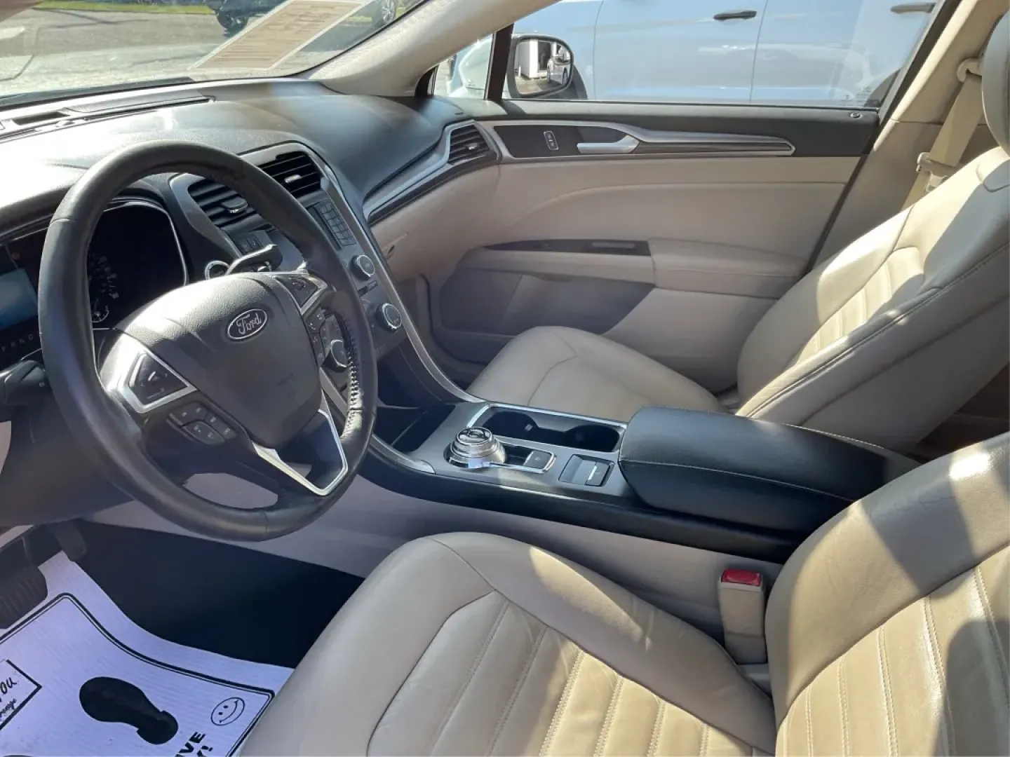 2018 Ford Fusion SE (3FA6P0HD4JR) with an Other engine, located at 8750 N County Rd 25A, Piqua, OH, 45356, (937) 908-9800, 40.164391, -84.232513 - **Experience the Perfect Blend of Comfort and Style with this 2018 Ford Fusion SE at Advantage Car and Credit Piqua!**<br /> <br /> Are you searching for a reliable sedan that combines comfort, tech features, and a sleek design? Look no further than this stunning **2018 Ford Fusion SE**! This car i - Photo#9