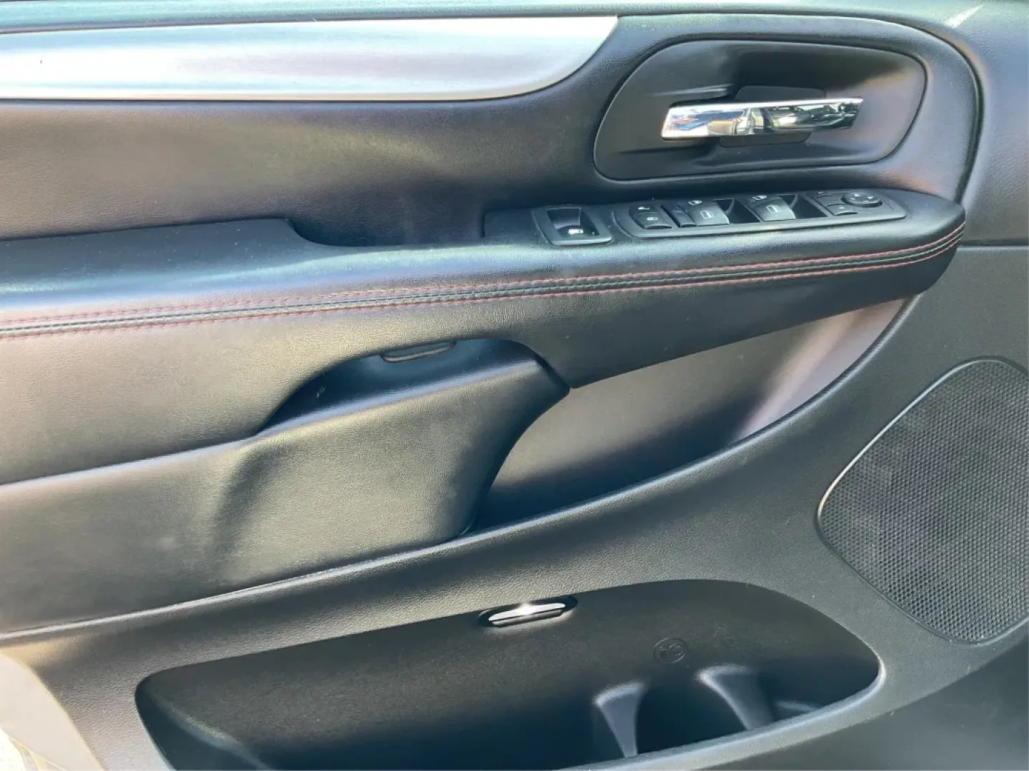 2019 Dodge Grand Caravan GT (2C4RDGEG7KR) with an Pentastar 3.6L V-6 DOHC engine, located at 8750 N County Rd 25A, Piqua, OH, 45356, (937) 908-9800, 40.164391, -84.232513 - Are you searching for the perfect vehicle that can effortlessly fit into your family's busy lifestyle? Look no further! The 2019 Dodge Grand Caravan GT is the ultimate choice for growing families, weekend adventurers, and anyone needing a reliable and spacious ride. With its impressive safety featur - Photo#19