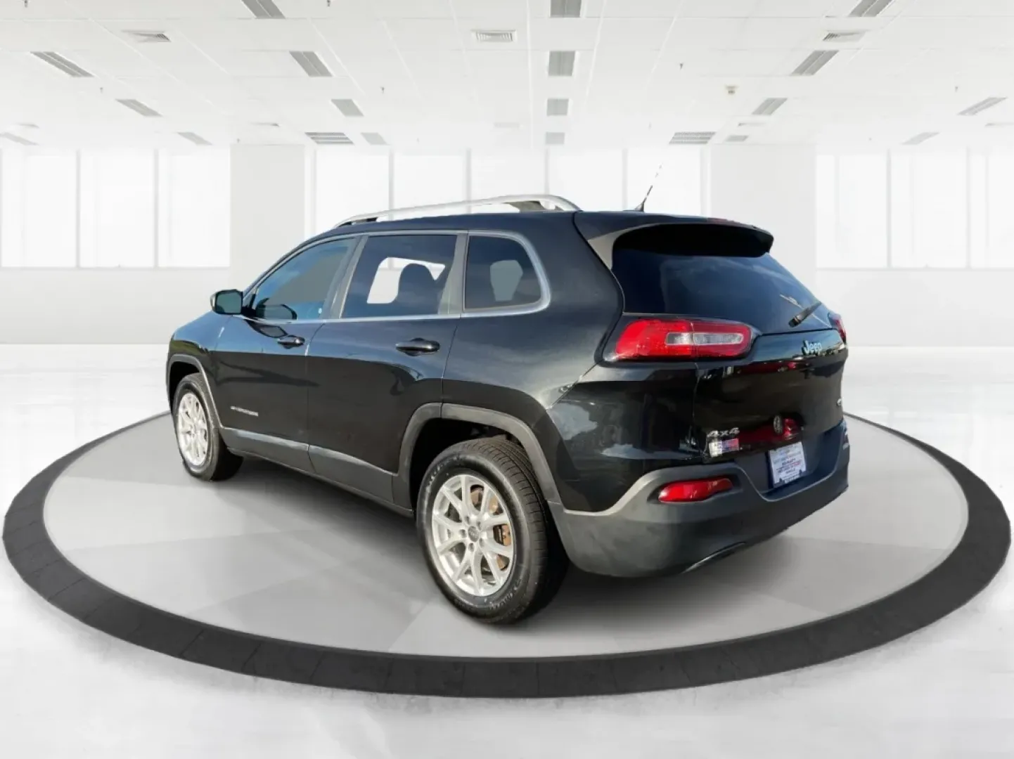 2015 Jeep Cherokee Latitude (1C4PJMCB3FW) with an Other engine, located at 880 E. National Road, Vandalia, OH, 45377, (937) 908-9800, 39.891918, -84.183594 - **Unleash New Adventures with the 2015 Jeep Cherokee Latitude Your Ideal Crossover Awaits!**<br /> <br /> Are you ready to elevate your lifestyle with a vehicle that's as adventurous as you are? Whether you're embarking on weekend getaways, navigating your daily commute, or simply enjoying family o - Photo#4