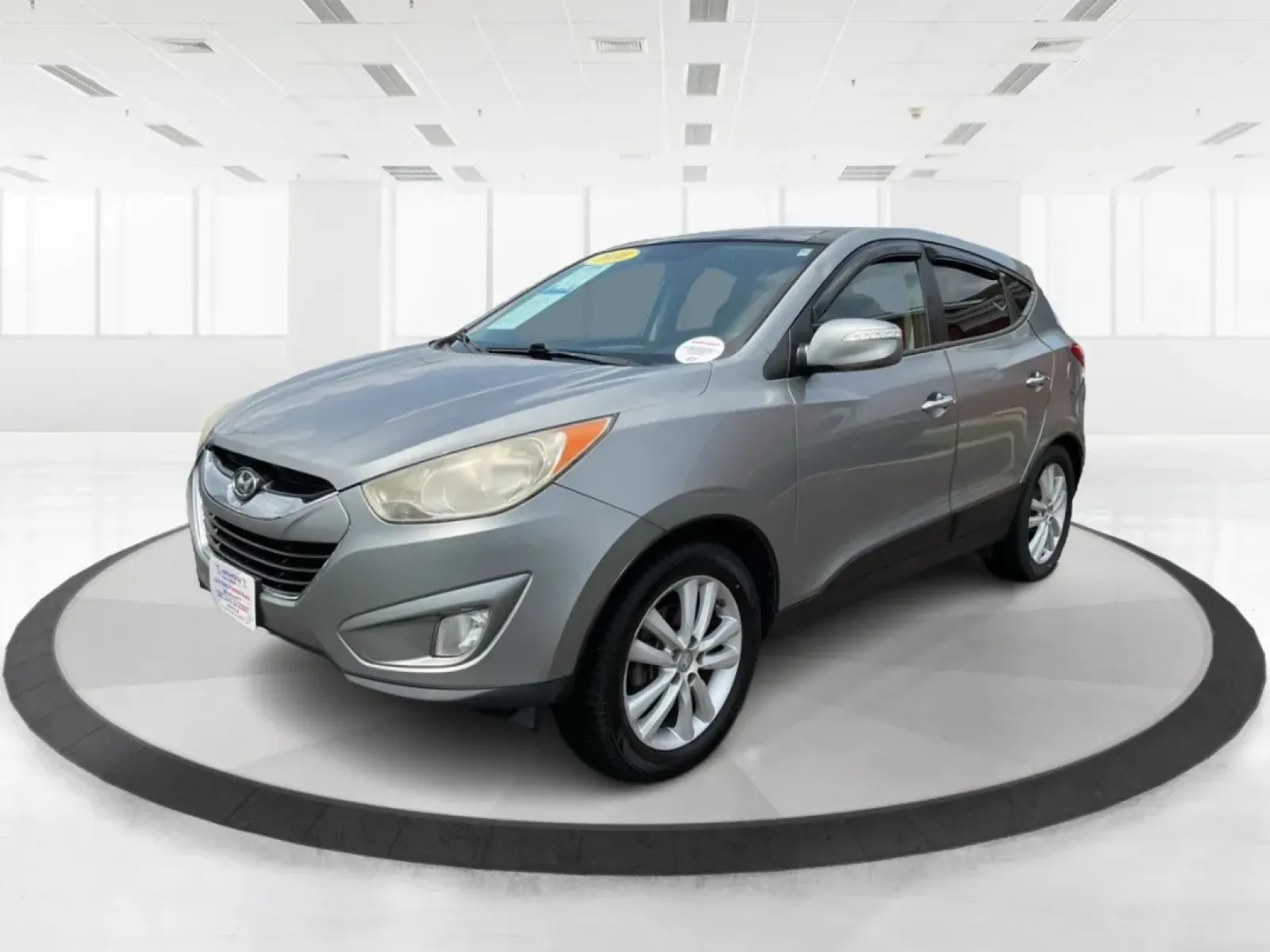 2010 Hyundai Tucson Limited (KM8JUCAC0AU) with an Theta II 2.4L I-4 DOHC engine, located at 4508 South Dixie Dr, Moraine, OH, 45439, (937) 908-9800, 39.689976, -84.218452 - **Adventure Awaits with the 2010 Hyundai Tucson Limited at Advantage Car and Credit!**<br /> <br /> Are you ready to embark on new adventures with your family or explore the great outdoors? The 2010 Hyundai Tucson Limited is the perfect companion for anyone who craves versatility and comfort-ideal f - Photo#8