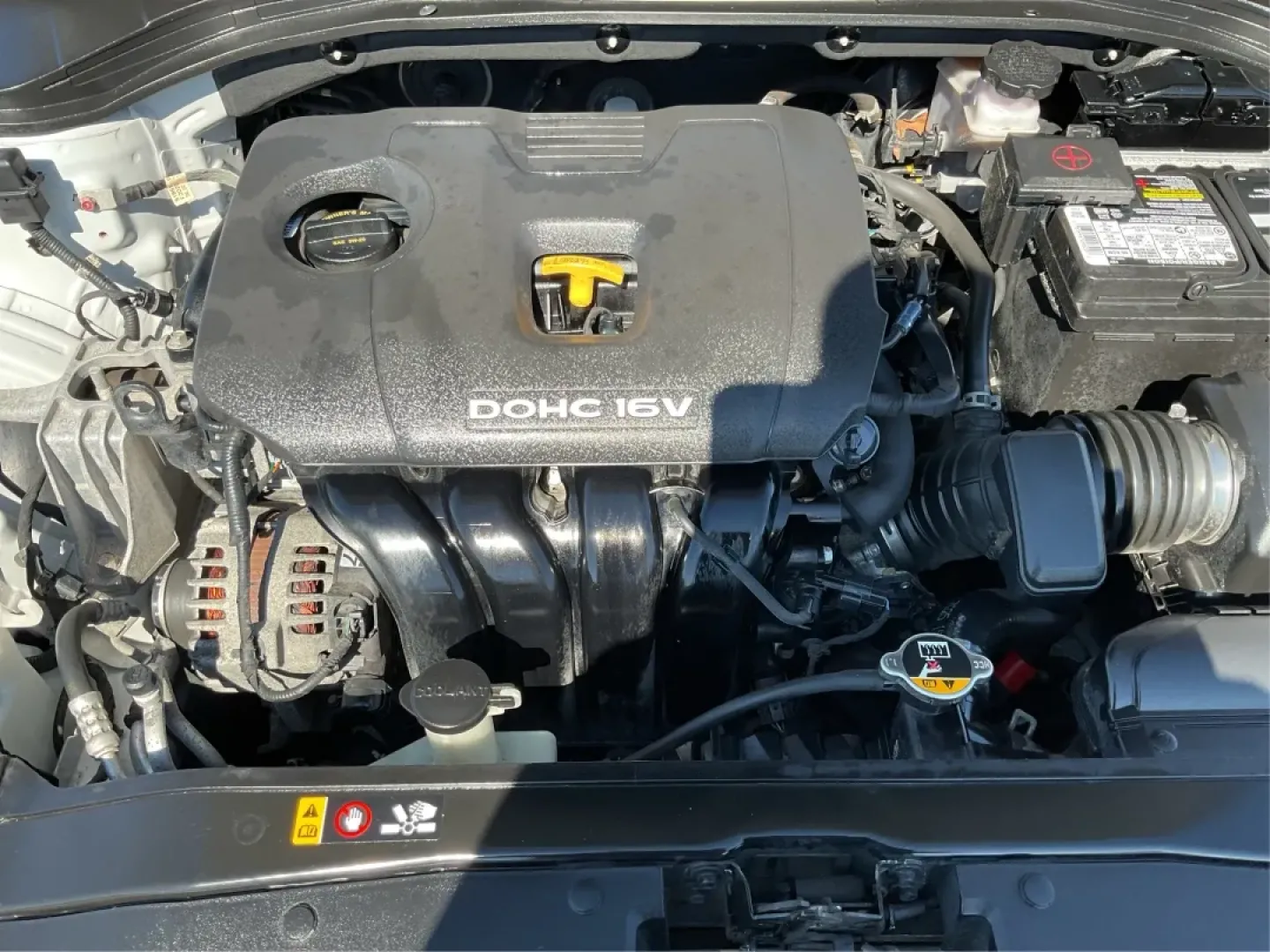 2018 Hyundai Elantra SEL (KMHD84LF3JU) with an Nu 2L I-4 DOHC engine, located at 880 E. National Road, Vandalia, OH, 45377, (937) 908-9800, 39.891918, -84.183594 - Are you in the market for a reliable and stylish vehicle that fits your lifestyle? The 2018 Hyundai Elantra SEL, available at Advantage Car and Credit in Vandalia, OH, is your perfect companion for both daily commutes and weekend adventures. With its sophisticated design and smart technology, this s - Photo#11