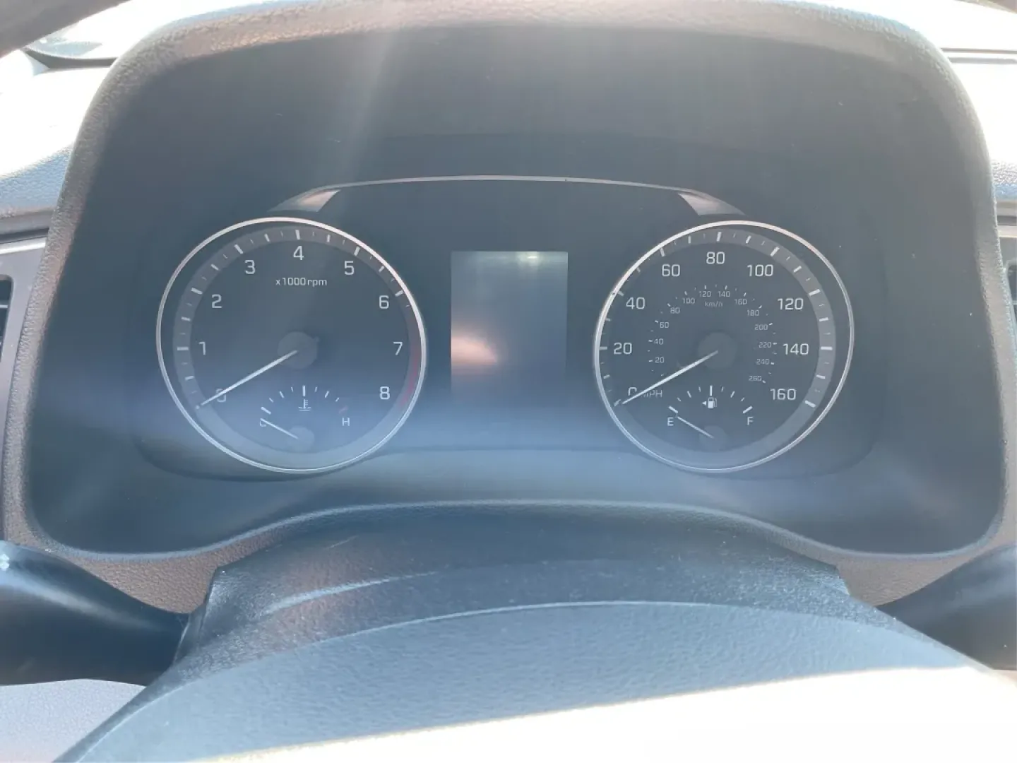 2018 Hyundai Elantra SEL (KMHD84LF3JU) with an Nu 2L I-4 DOHC engine, located at 880 E. National Road, Vandalia, OH, 45377, (937) 908-9800, 39.891918, -84.183594 - Are you in the market for a reliable and stylish vehicle that fits your lifestyle? The 2018 Hyundai Elantra SEL, available at Advantage Car and Credit in Vandalia, OH, is your perfect companion for both daily commutes and weekend adventures. With its sophisticated design and smart technology, this s - Photo#15