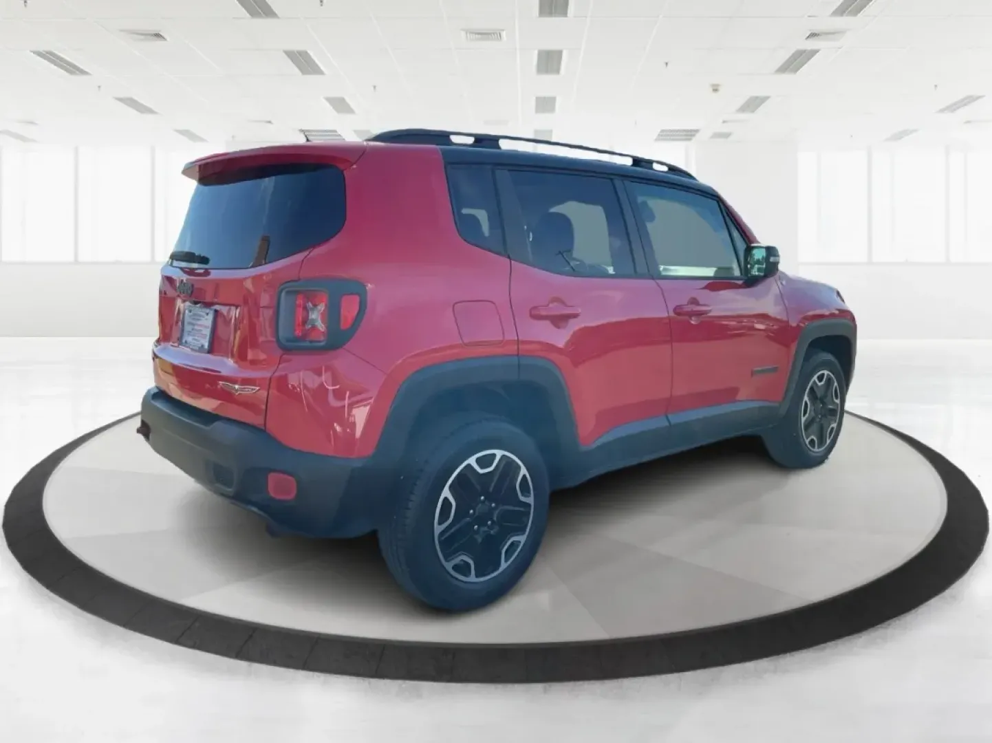 2016 Jeep Renegade Trailhawk (ZACCJBCTXGP) with an Tigershark MultiAir 2.4L I-4 variable valve contro engine, located at 1099 N County Rd 25A , Troy, OH, 45373, (937) 908-9800, 40.057079, -84.212883 - **Experience Adventure and Comfort with the 2016 Jeep Renegade Trailhawk!**<br /> <br /> Are you ready to elevate your lifestyle with a versatile vehicle that's perfect for weekend getaways, daily commutes, and everything in between? Look no further than the 2016 Jeep Renegade Trailhawk available at - Photo#2