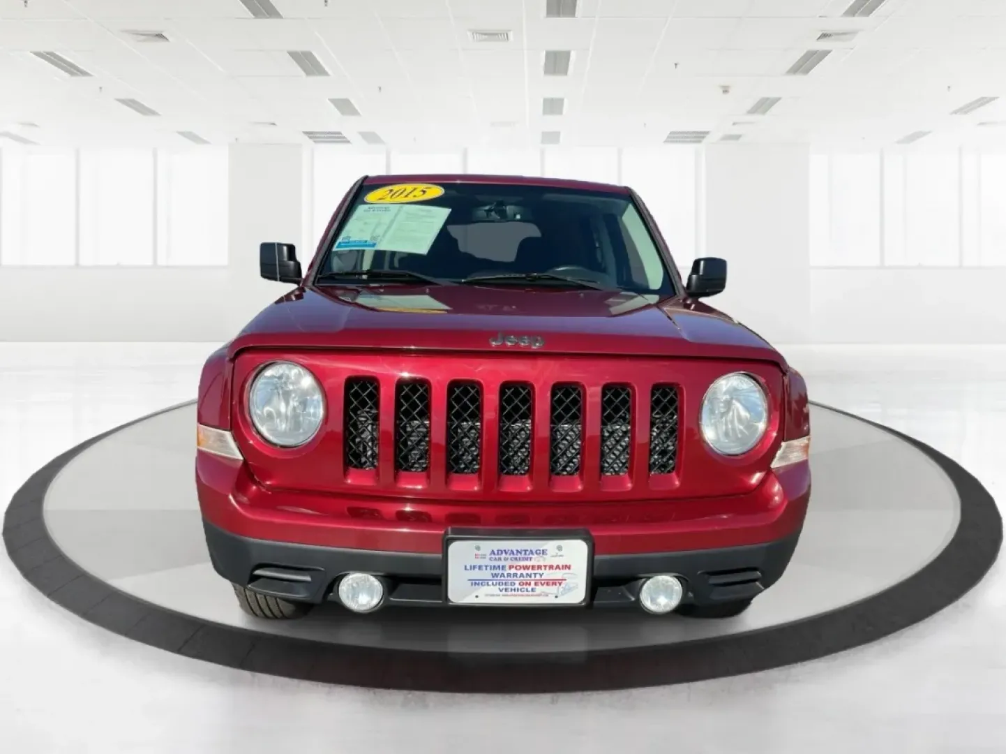 2015 Jeep Patriot Latitude (1C4NJRFB0FD) with an 2.4L I-4 DOHC engine, located at 4508 South Dixie Dr, Moraine, OH, 45439, (937) 908-9800, 39.689976, -84.218452 - **Adventure Awaits with the 2015 Jeep Patriot Latitude Your Perfect Companion for Every Journey!**<br /> <br /> At Advantage Car and Credit - Riverside, located at 401 Woodman Dr, Riverside, OH 45431, we understand that life is an adventure, whether it's gearing up for a weekend getaway or managing - Photo#7