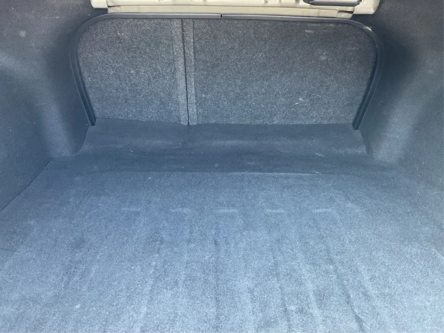 2017 Kia Optima LX (5XXGT4L37HG) with an Theta II 2.4L I-4 gasoline direct injection engine, located at 1184 Kauffman Ave, Fairborn, OH, 45324, (937) 908-9800, 39.807072, -84.030914 - Discover the perfect blend of style and functionality with this 2017 Kia Optima LX, available at Advantage Car and Credit, your trusted Buy Here Pay Here dealership in Fairborn, OH. Whether you're commuting to work, shuttling the kids to school, or planning a weekend getaway, this sedan is designed - Photo#12