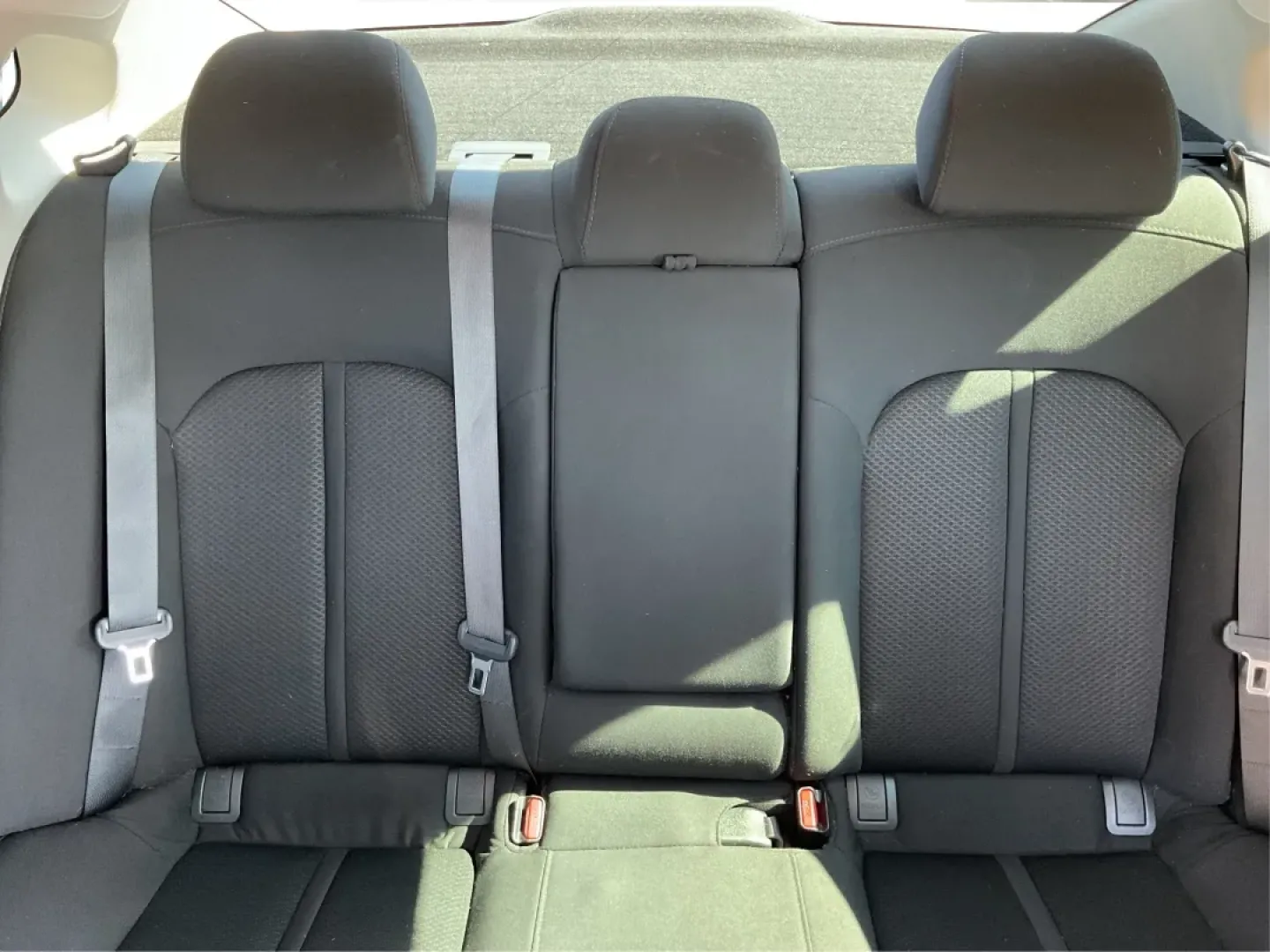 2017 Kia Optima LX (5XXGT4L37HG) with an Theta II 2.4L I-4 gasoline direct injection engine, located at 1184 Kauffman Ave, Fairborn, OH, 45324, (937) 908-9800, 39.807072, -84.030914 - Discover the perfect blend of style and functionality with this 2017 Kia Optima LX, available at Advantage Car and Credit, your trusted Buy Here Pay Here dealership in Fairborn, OH. Whether you're commuting to work, shuttling the kids to school, or planning a weekend getaway, this sedan is designed - Photo#14