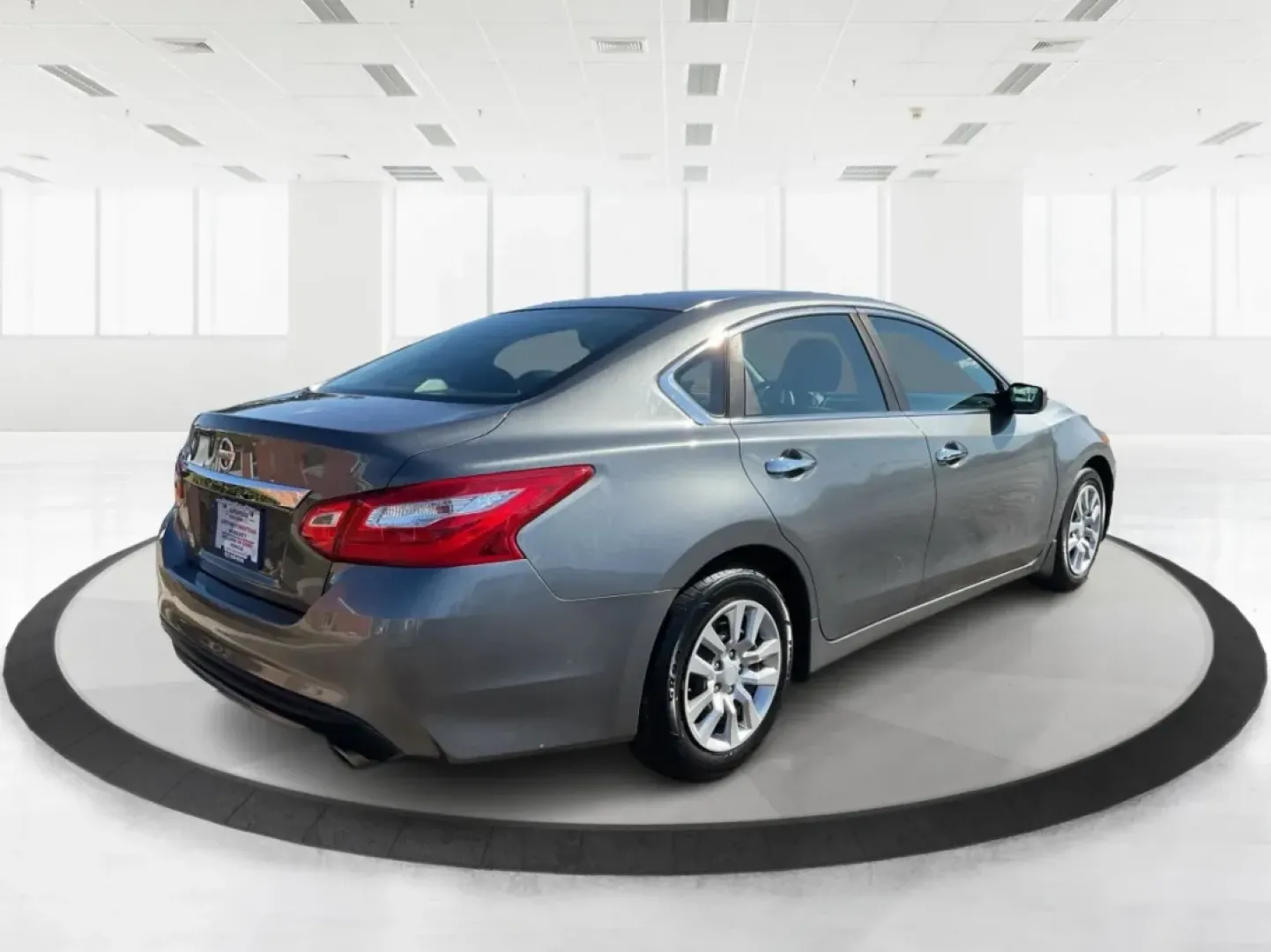 2017 Nissan Altima 2.5 S (1N4AL3AP1HC) with an 2.5L I-4 DOHC engine, located at 4508 South Dixie Dr, Moraine, OH, 45439, (937) 908-9800, 39.689976, -84.218452 - Elevate your daily driving experience with the perfect blend of style, performance, and affordability. At Advantage Car and Credit in Moraine, OH, we understand that finding reliable transportation is essential for your busy lifestyle-whether you're commuting to work, running errands, or embarking o - Photo#2